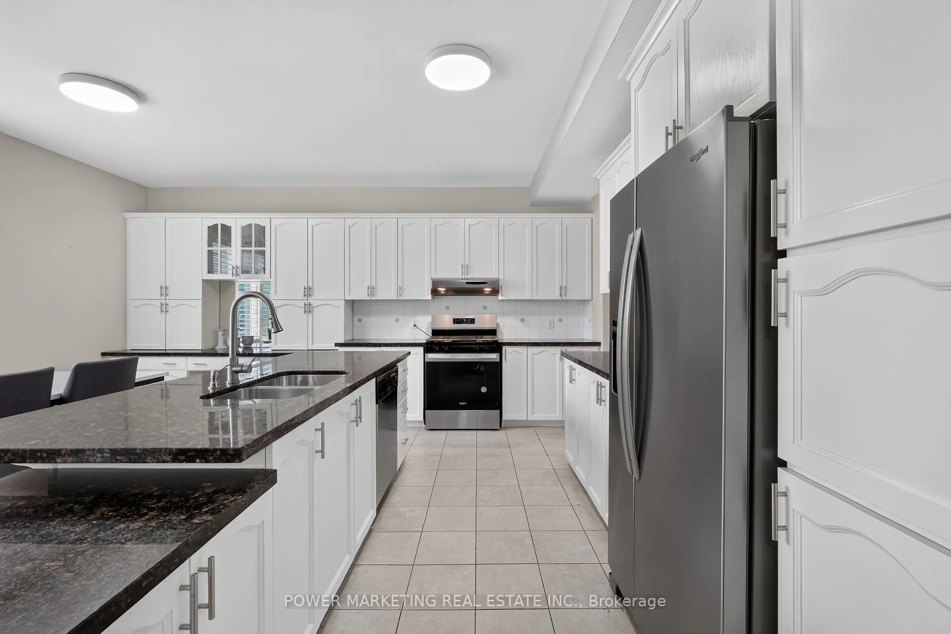 2165 BLUE WILLOW Crescent