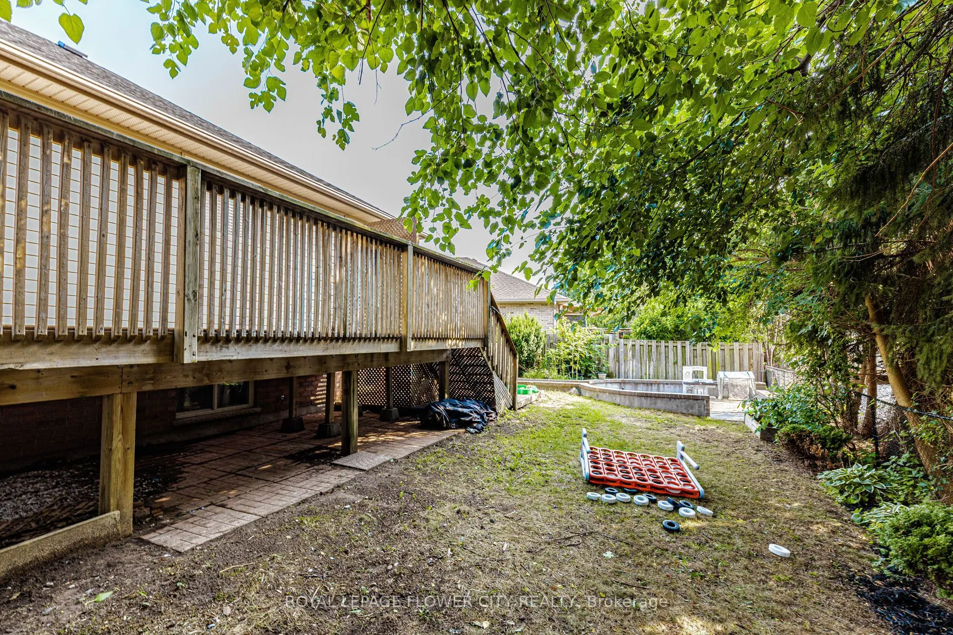 47 QUEENSWAY Drive