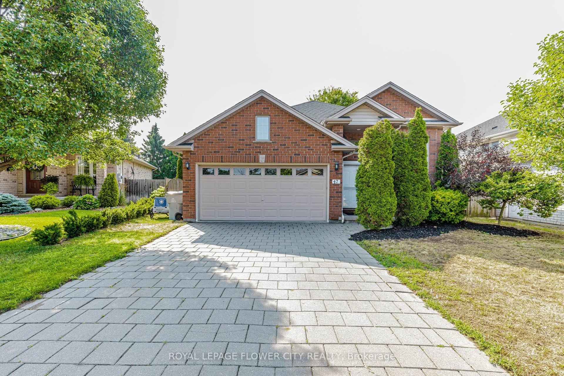 47 QUEENSWAY Drive