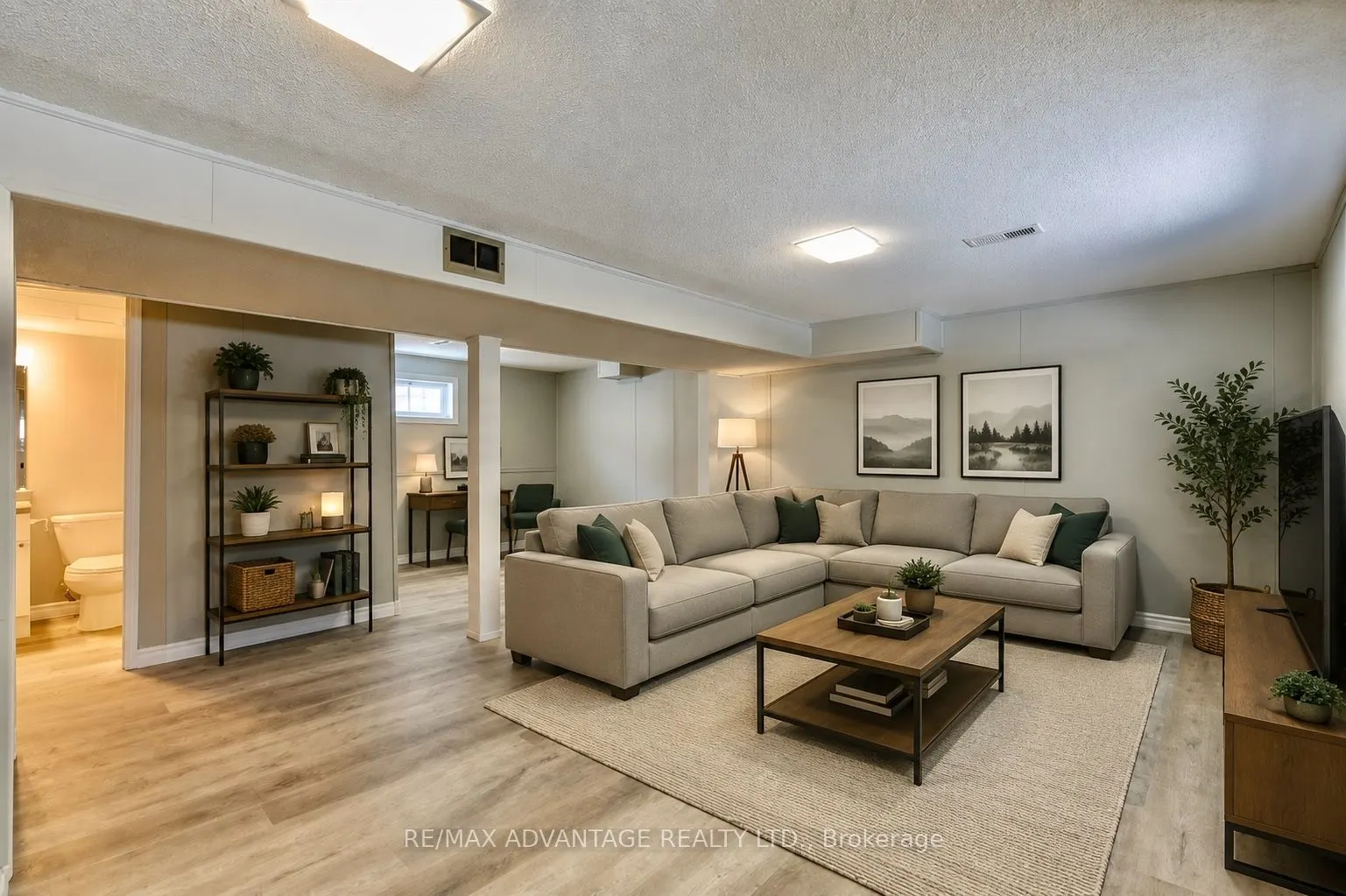 9 Camelot Crescent