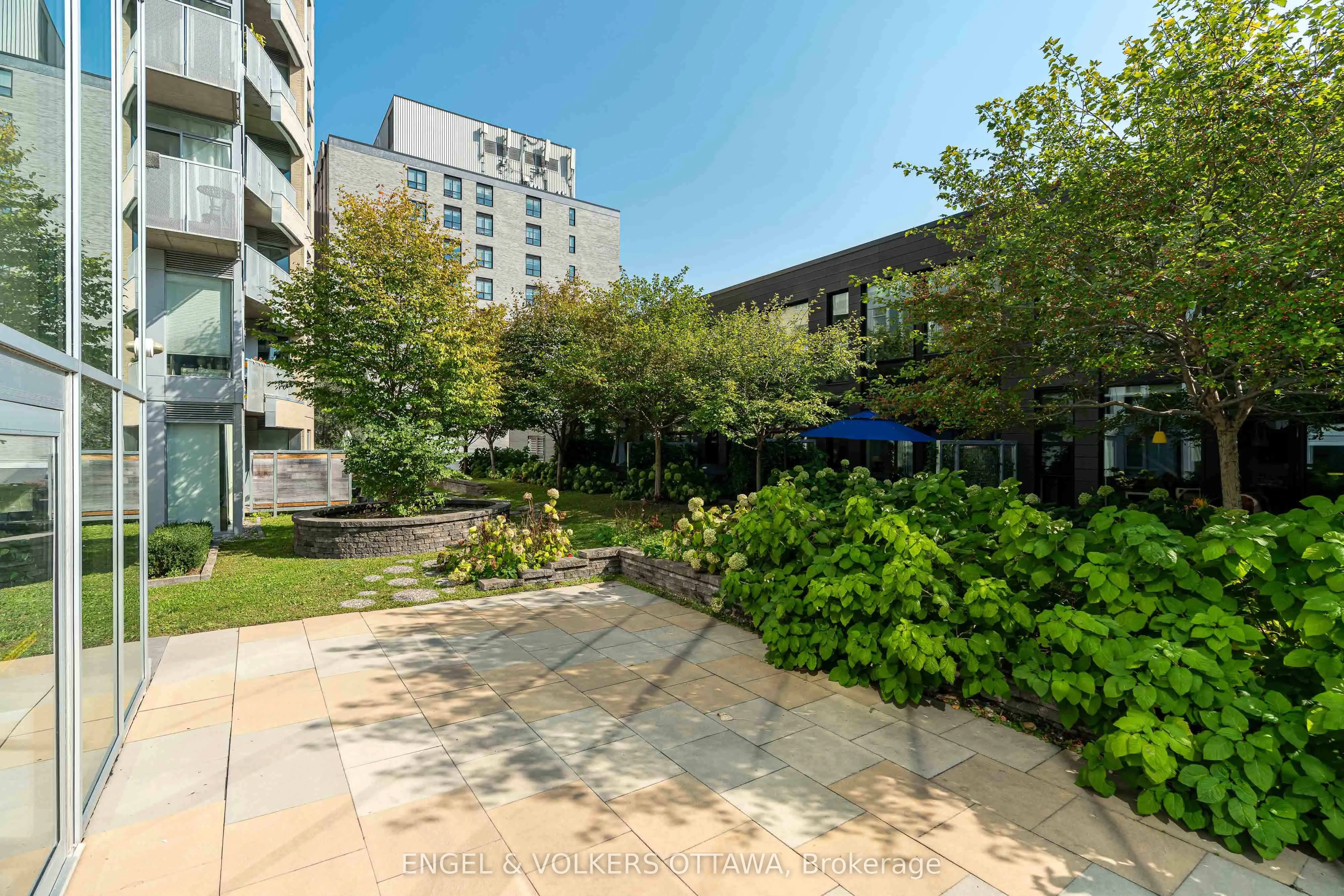 197 Lisgar Street #218