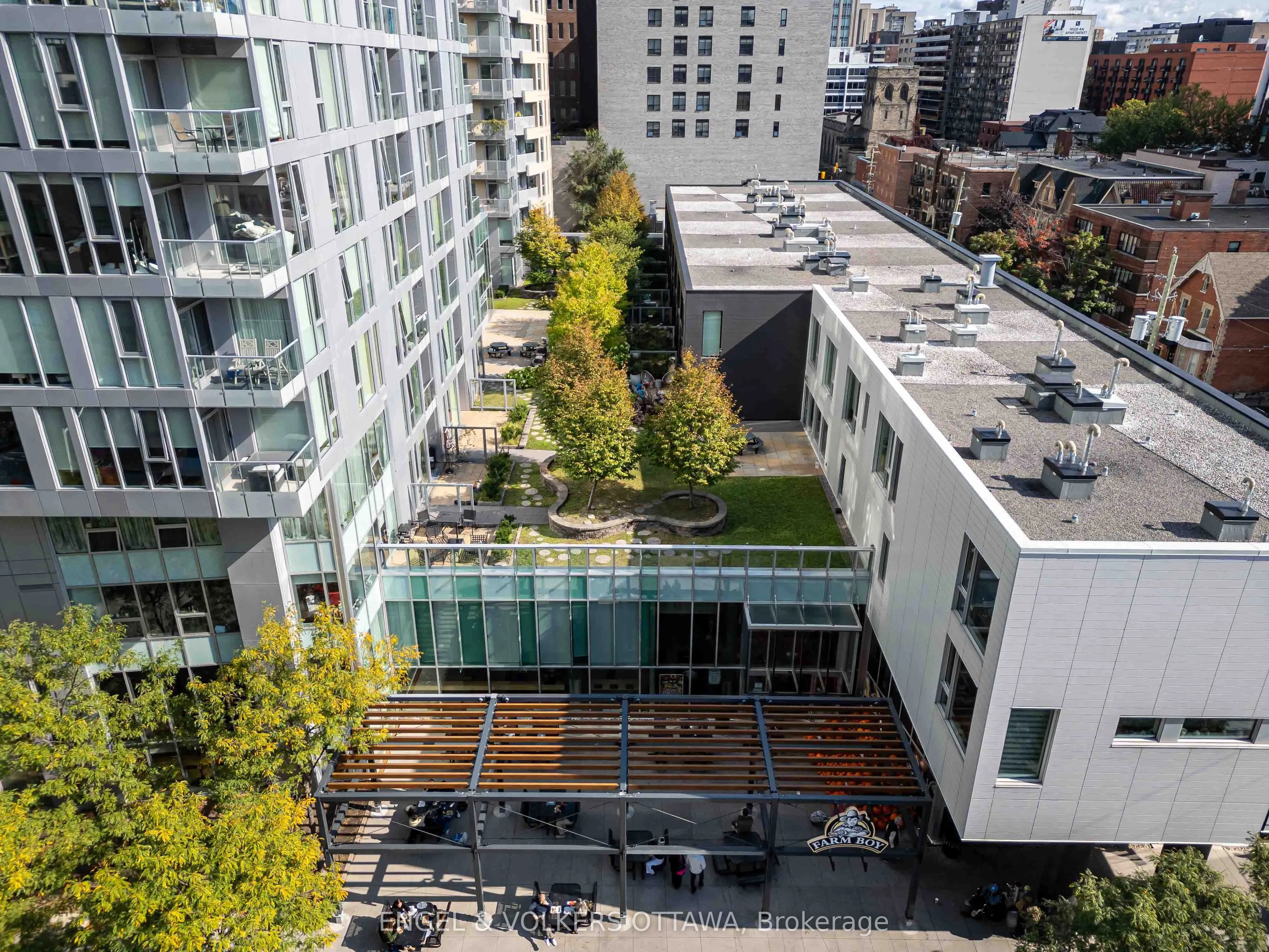 197 Lisgar Street #218