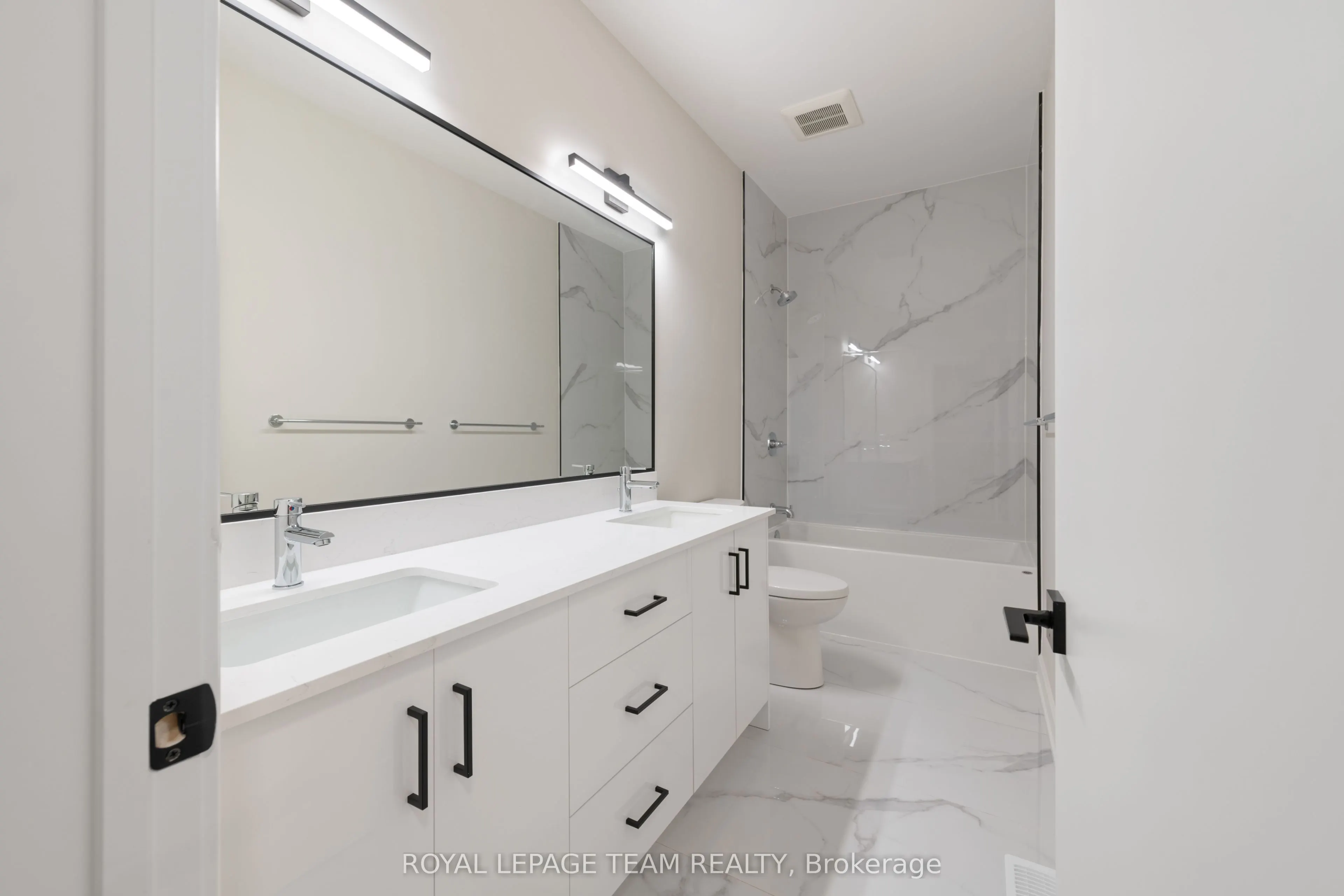 49 GROSVENOR Avenue #3