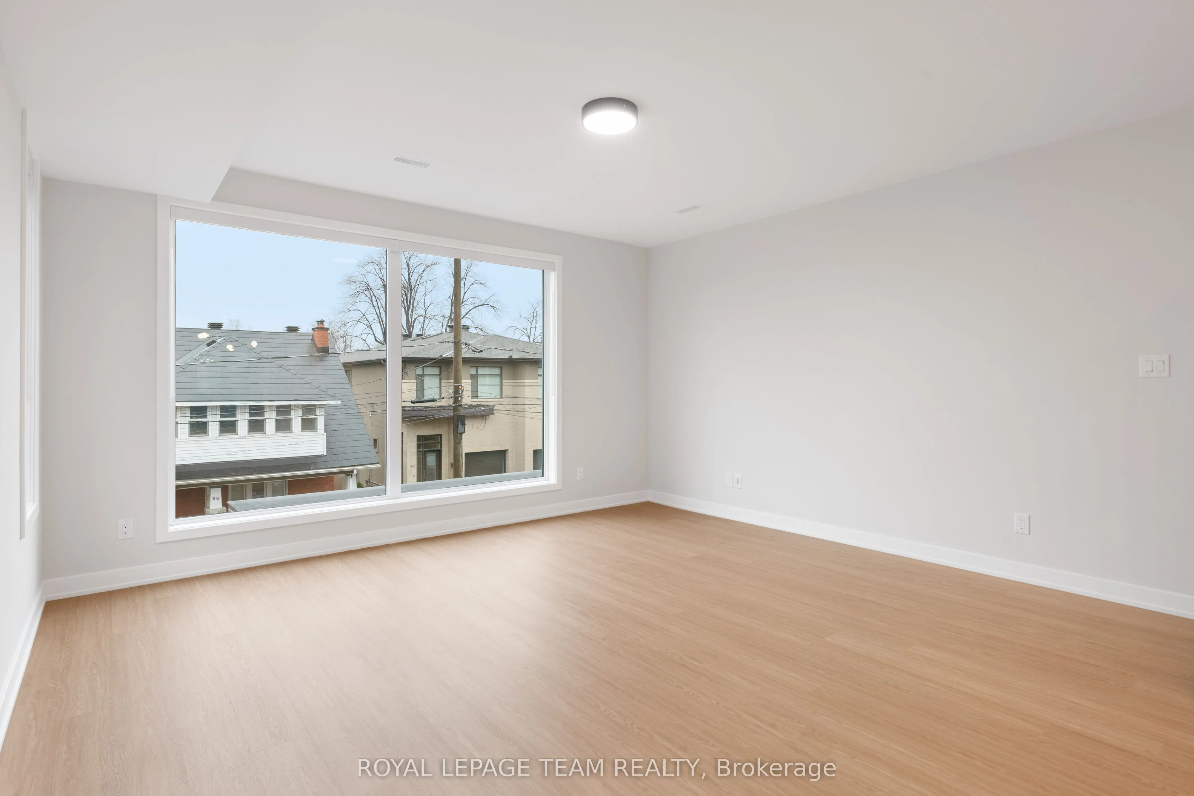 49 GROSVENOR Avenue #3