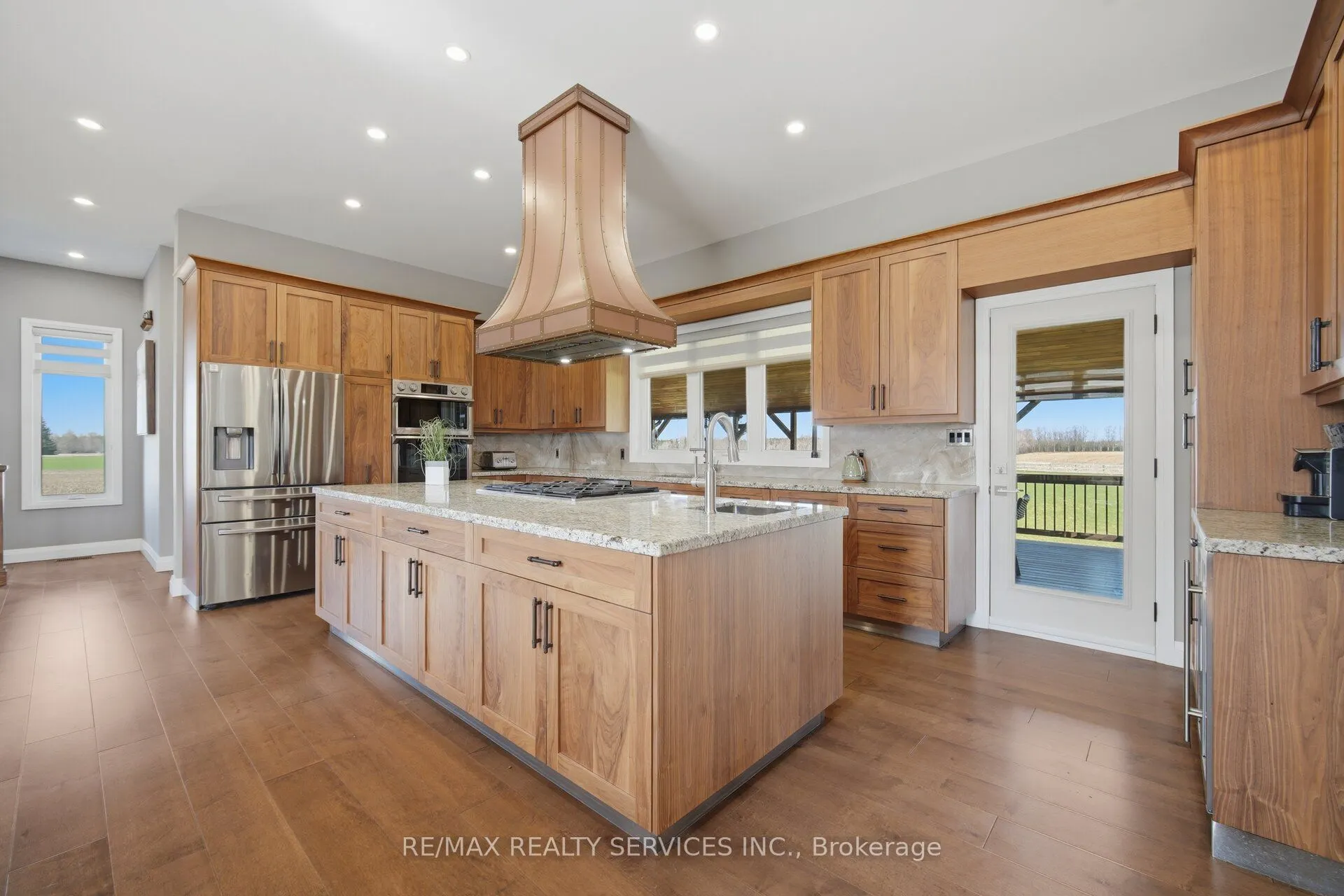 9522 Wellington 22 Road