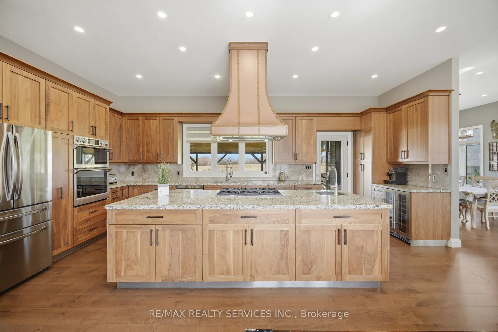 9522 Wellington 22 Road