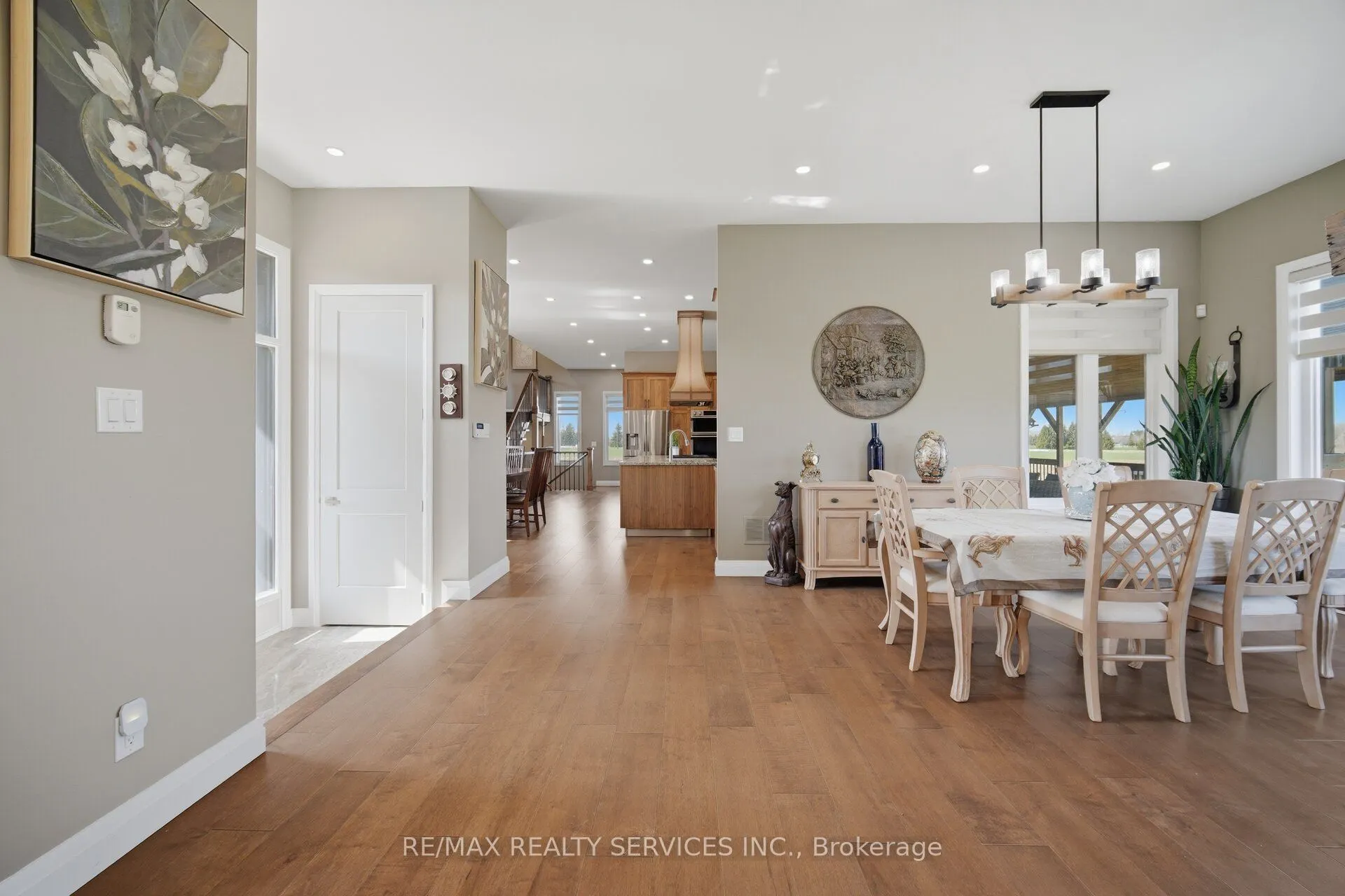 9522 Wellington 22 Road