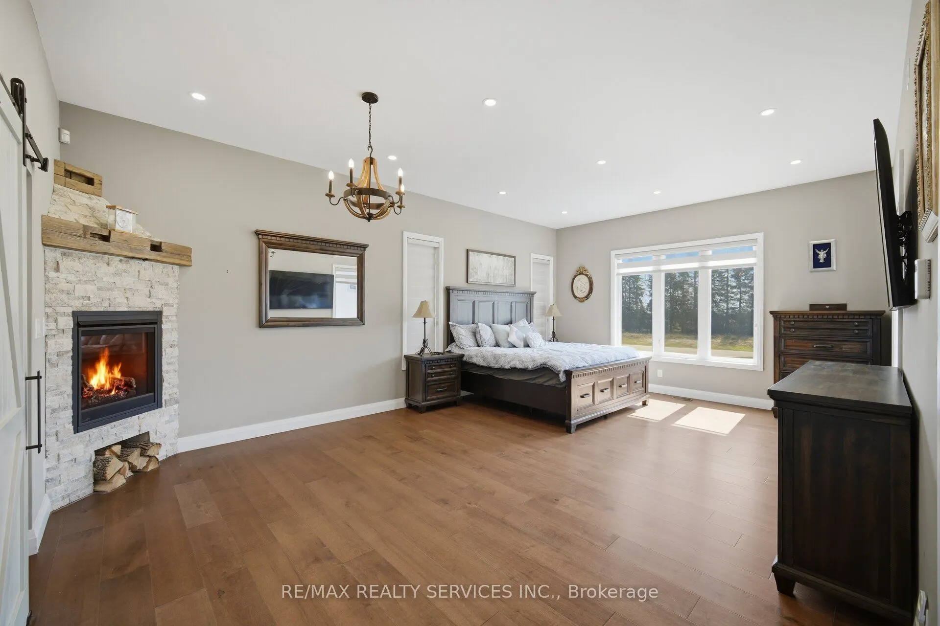 9522 Wellington 22 Road