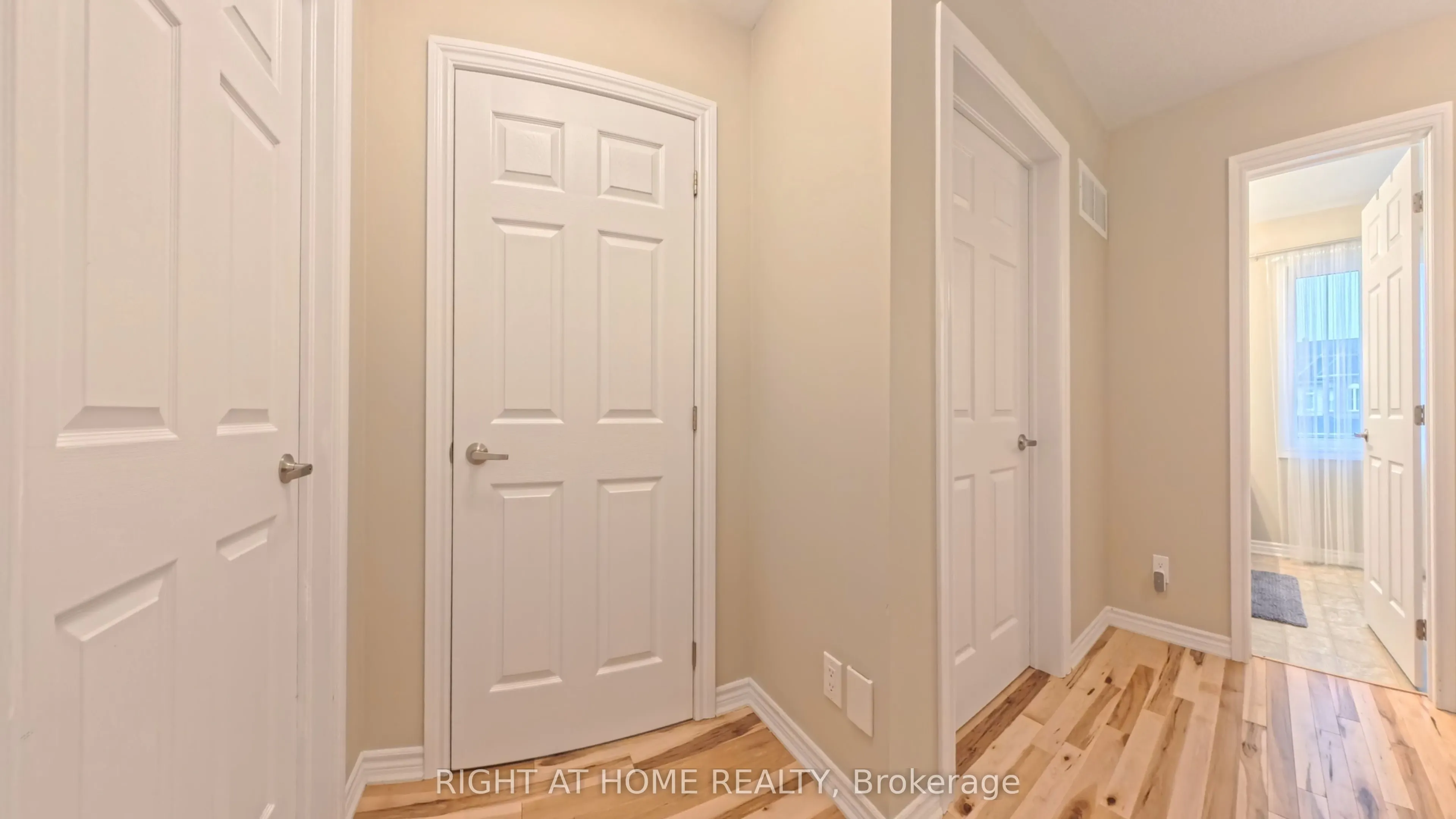 566 Dundonald Drive