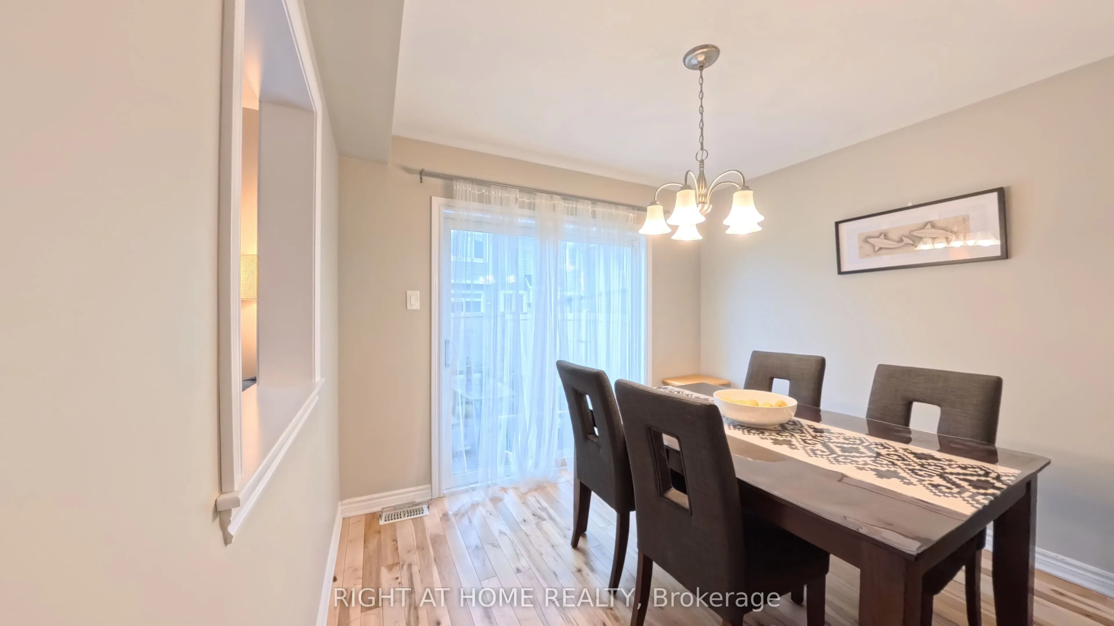 566 Dundonald Drive
