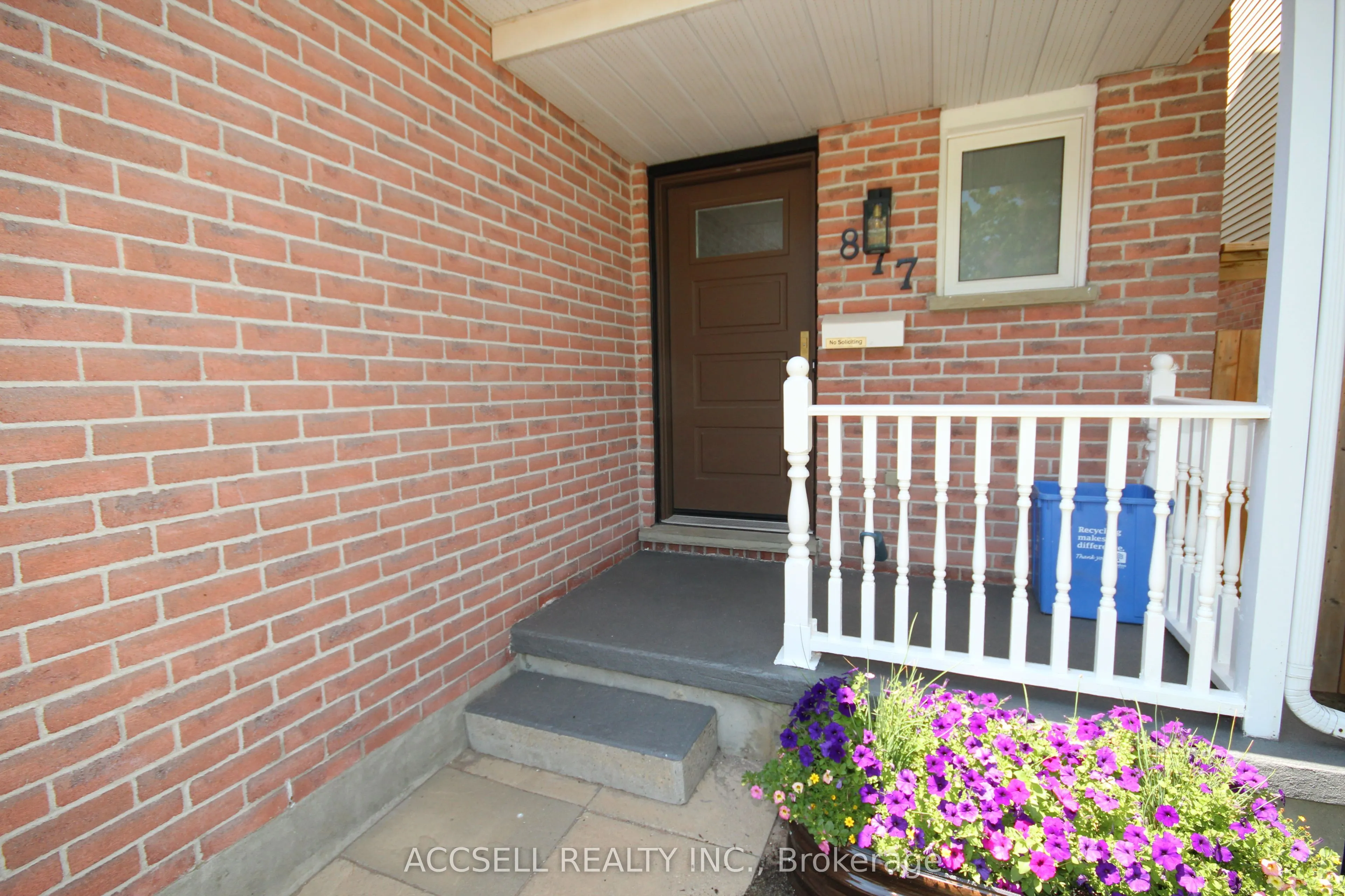 877 Shelborne Street