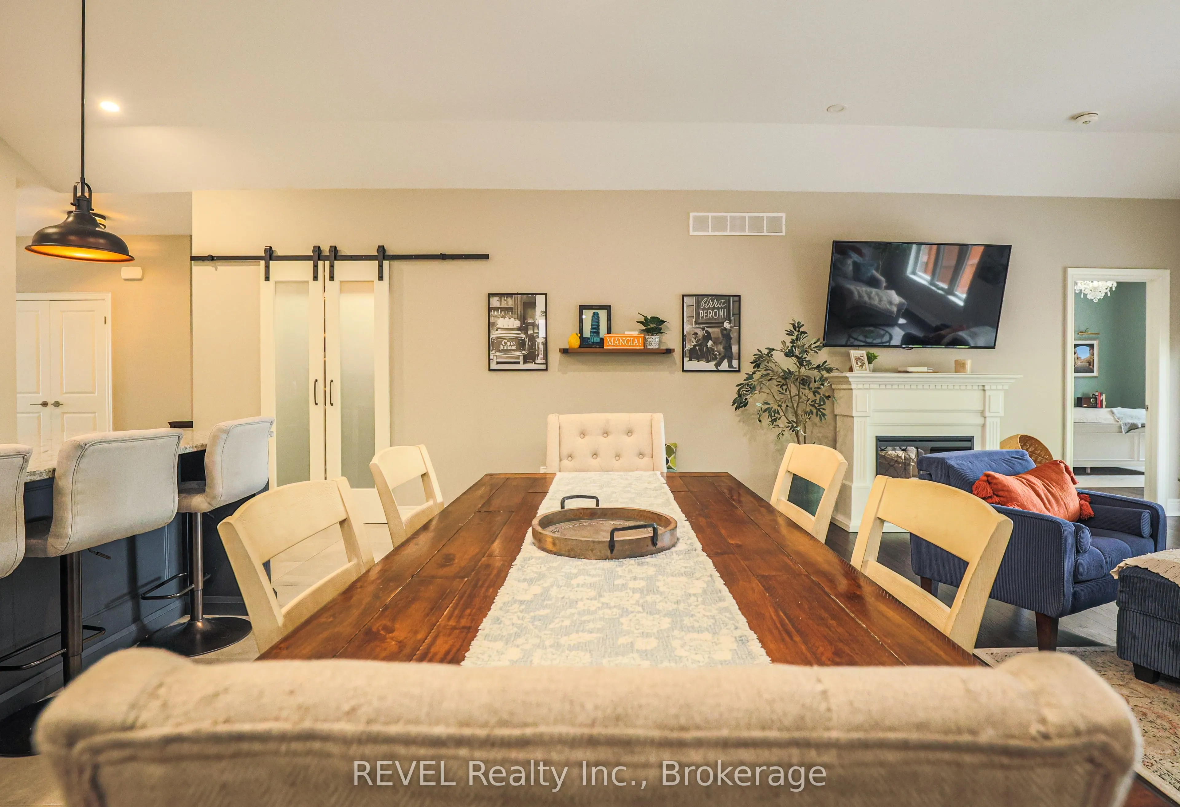 15 Willowbrook Drive