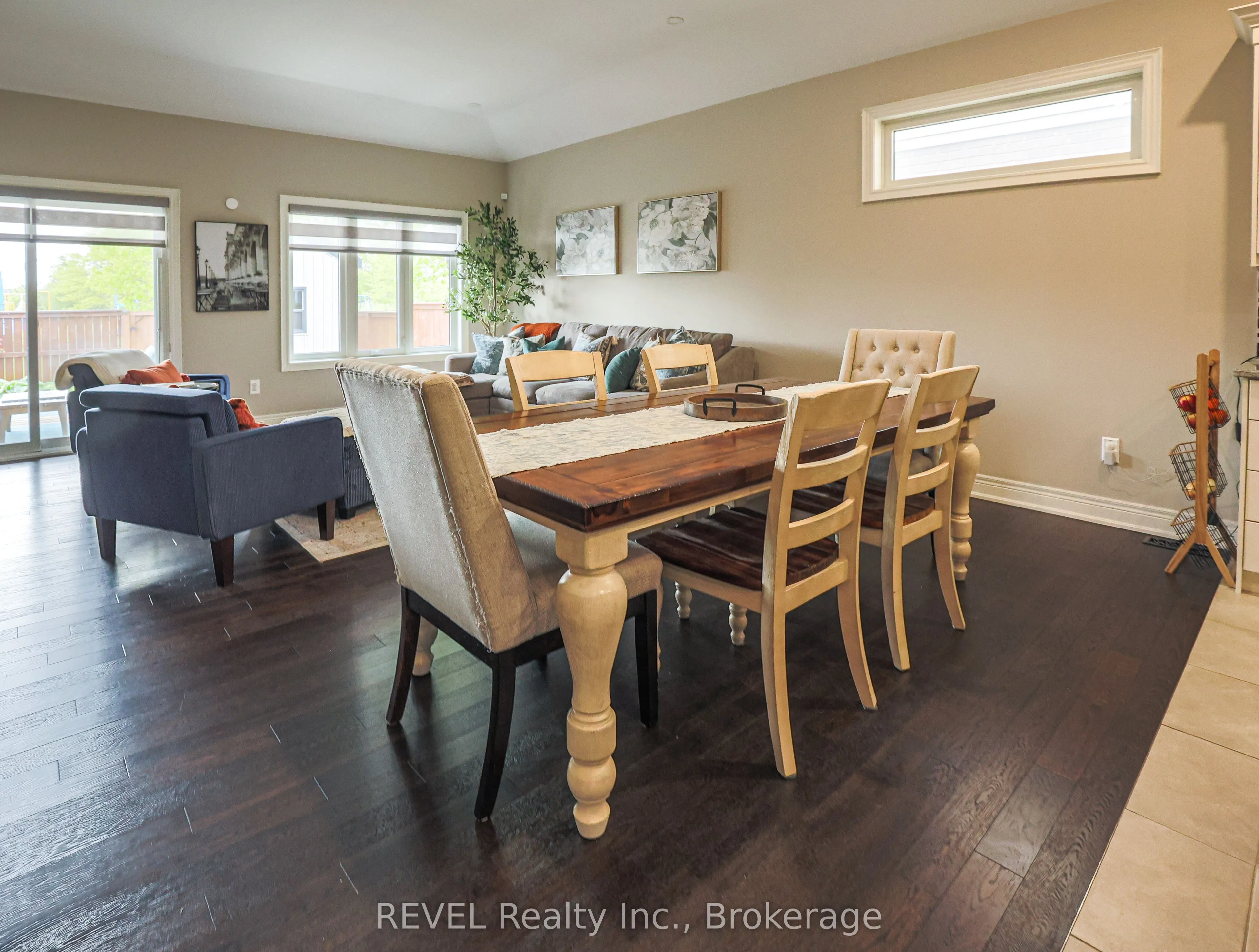 15 Willowbrook Drive