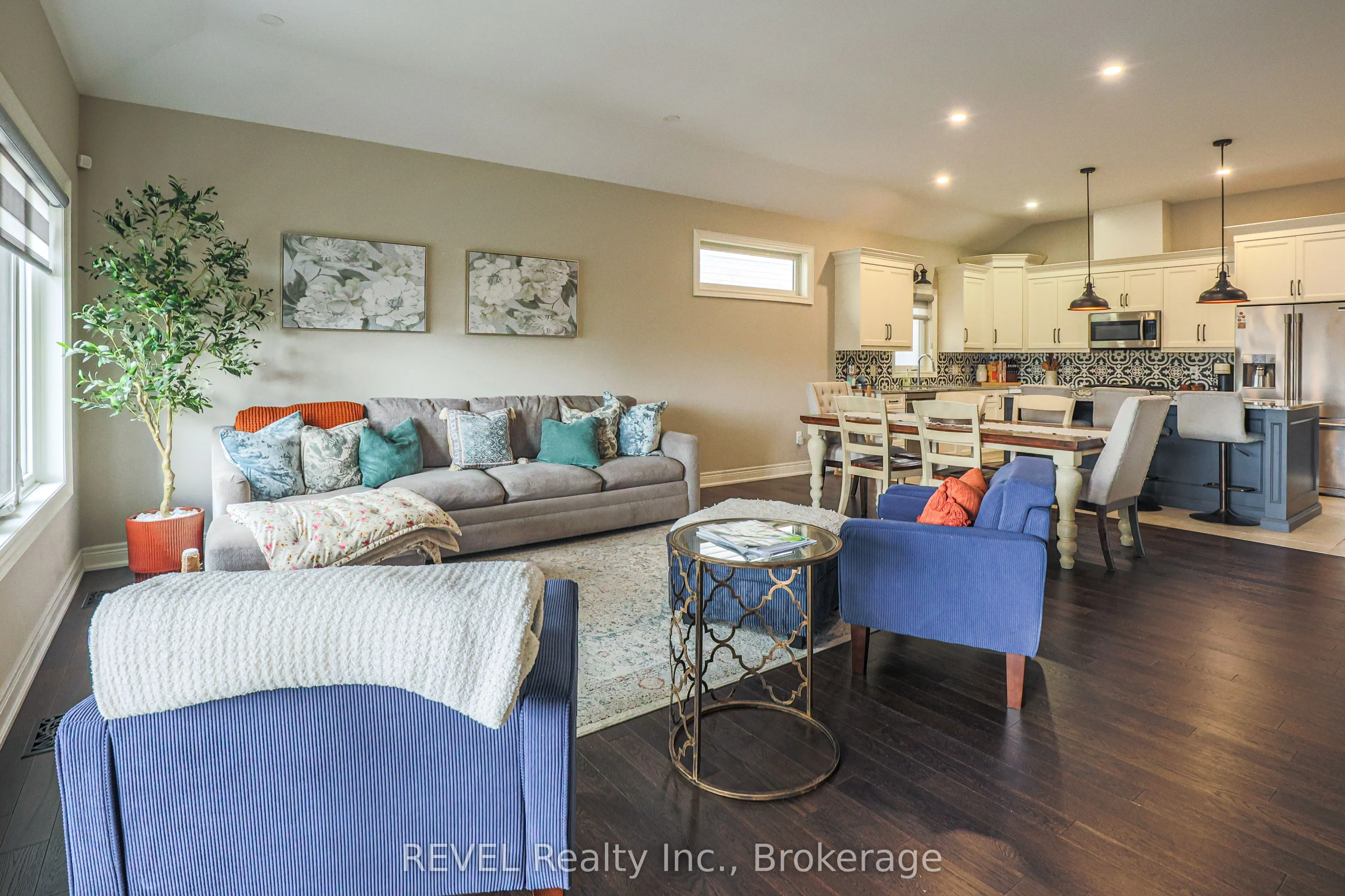 15 Willowbrook Drive