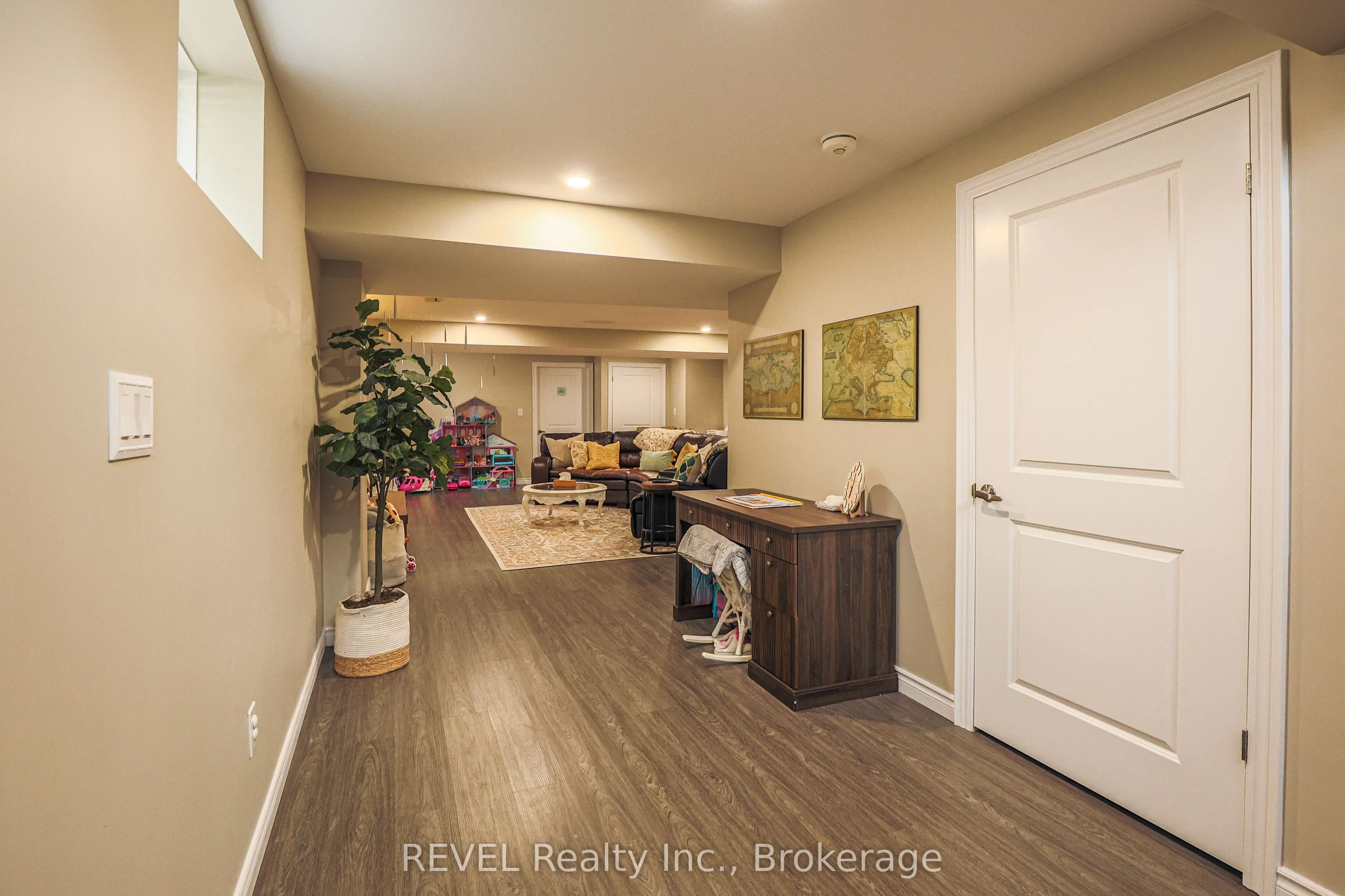 15 Willowbrook Drive
