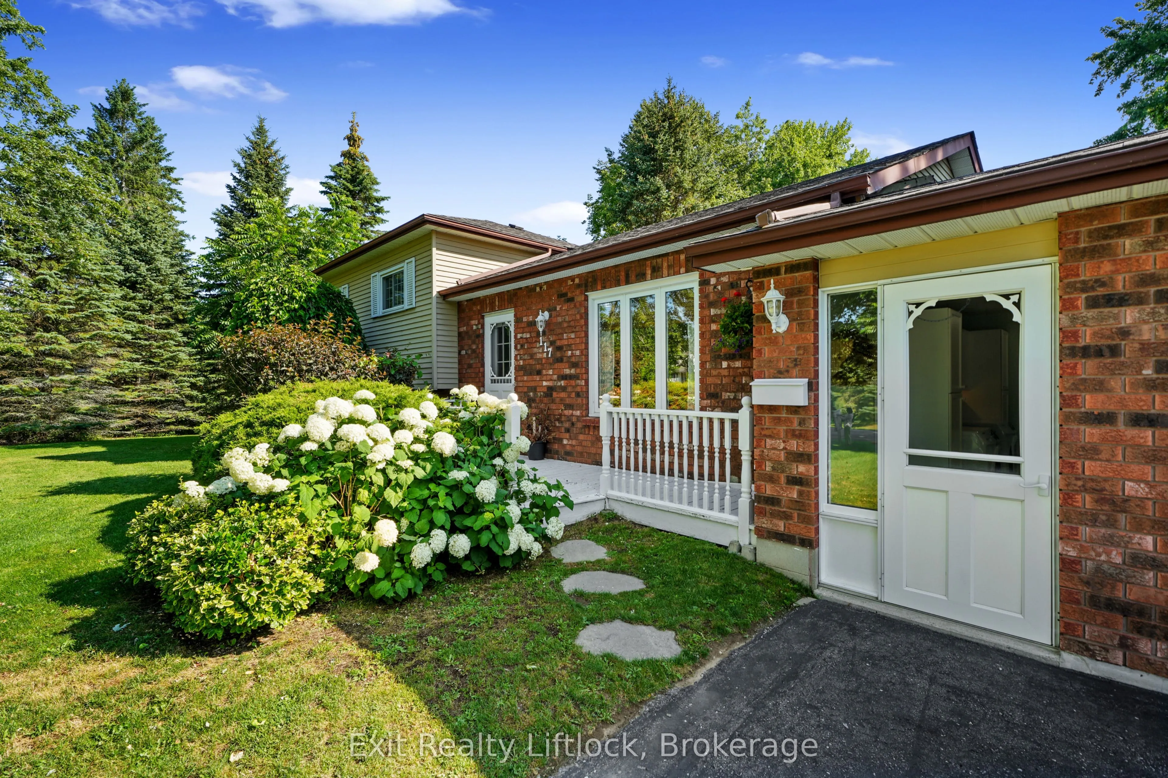 117 Pinecrest Avenue
