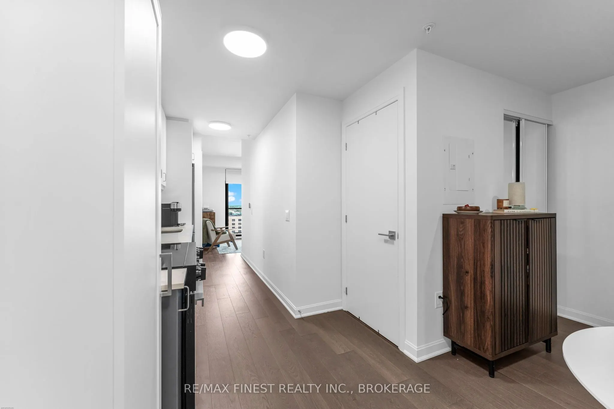 223 PRINCESS Street #801