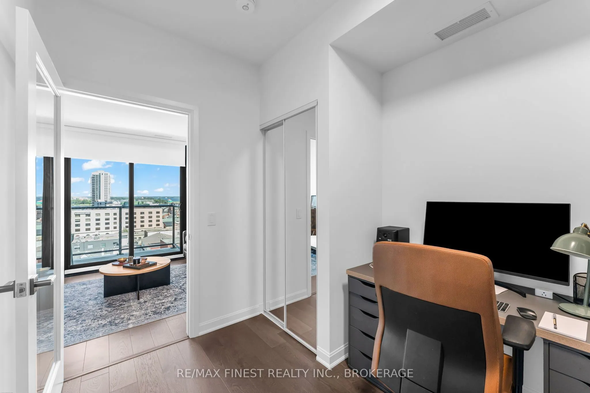 223 PRINCESS Street #801