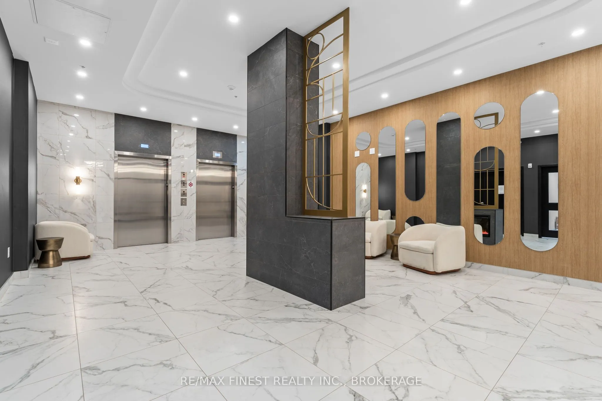 223 PRINCESS Street #801