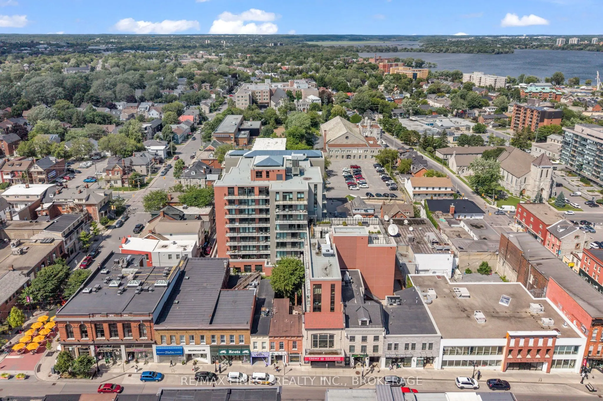 223 PRINCESS Street #801