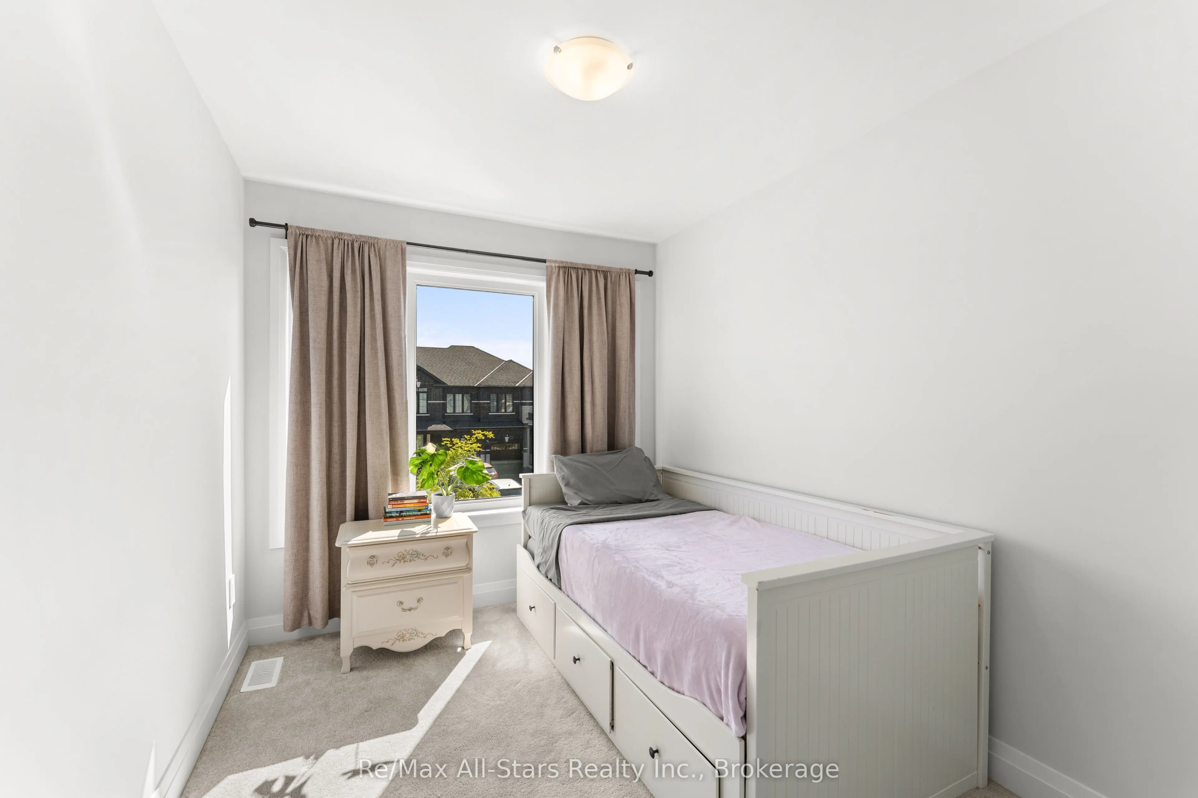 7 Keenan Street
