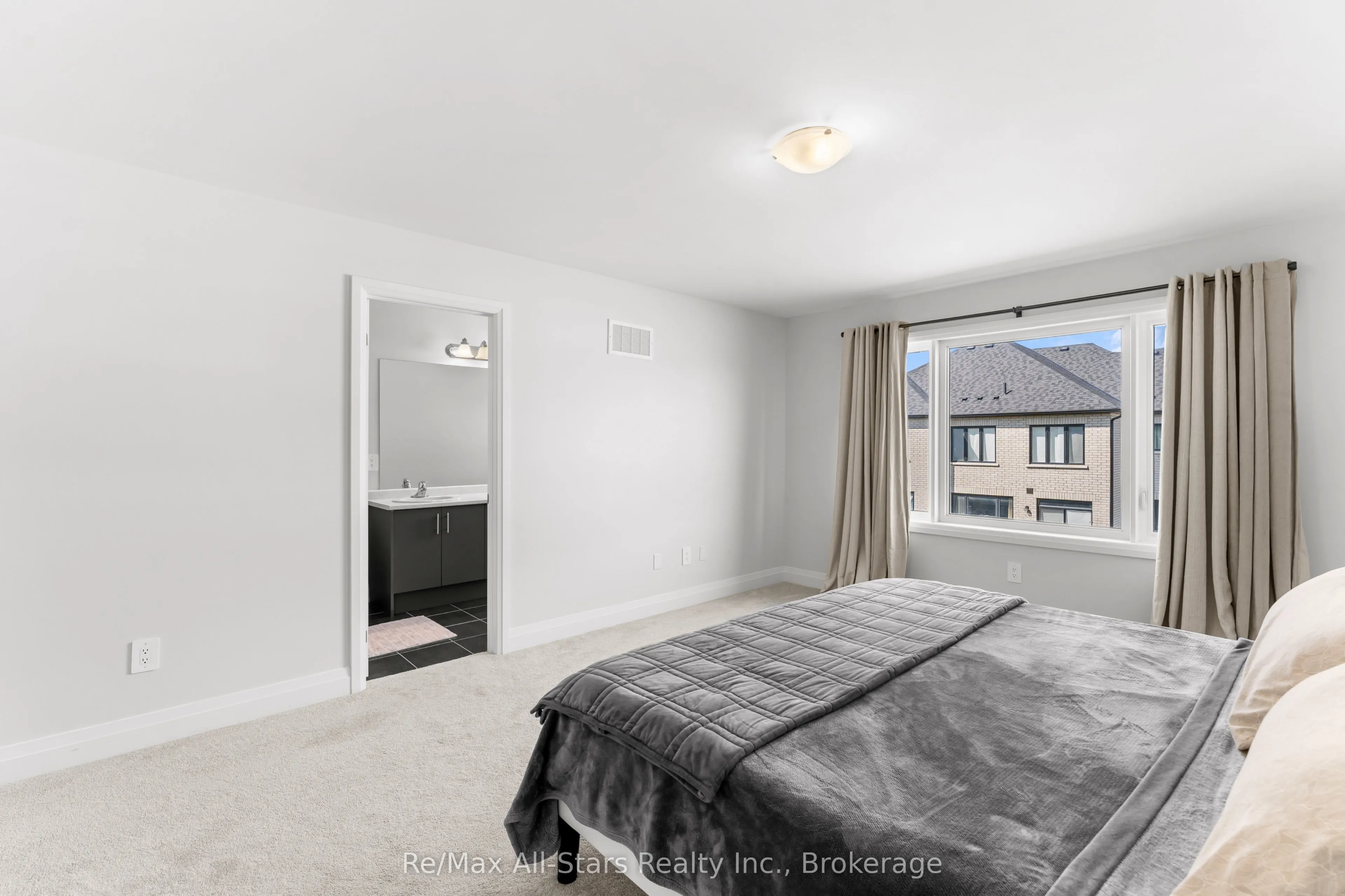 7 Keenan Street