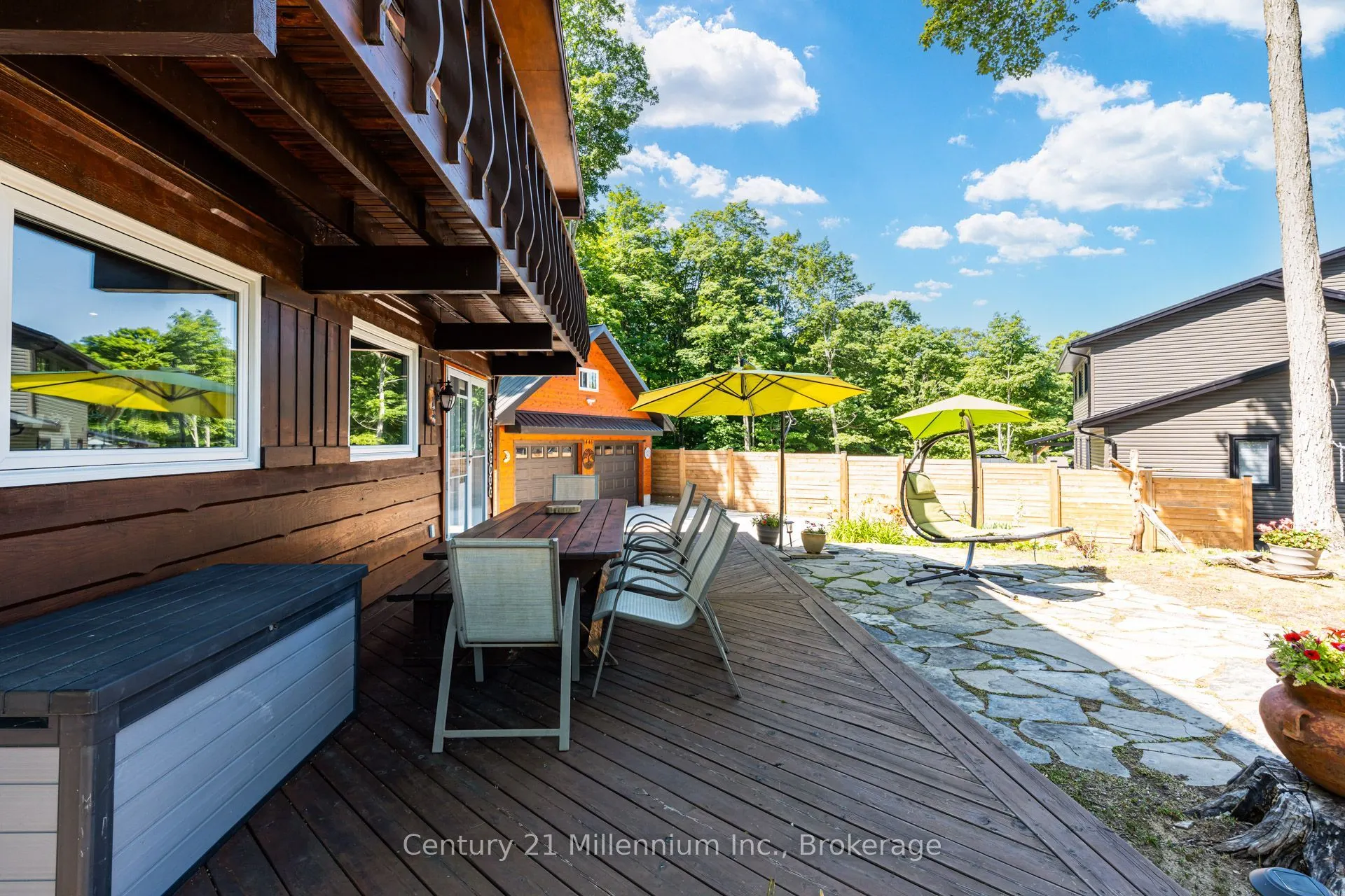 446 Manley Crescent