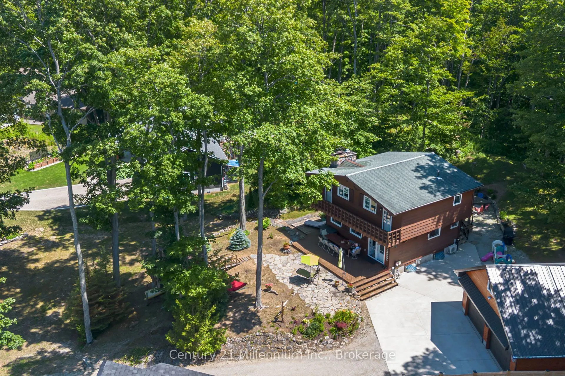 446 Manley Crescent