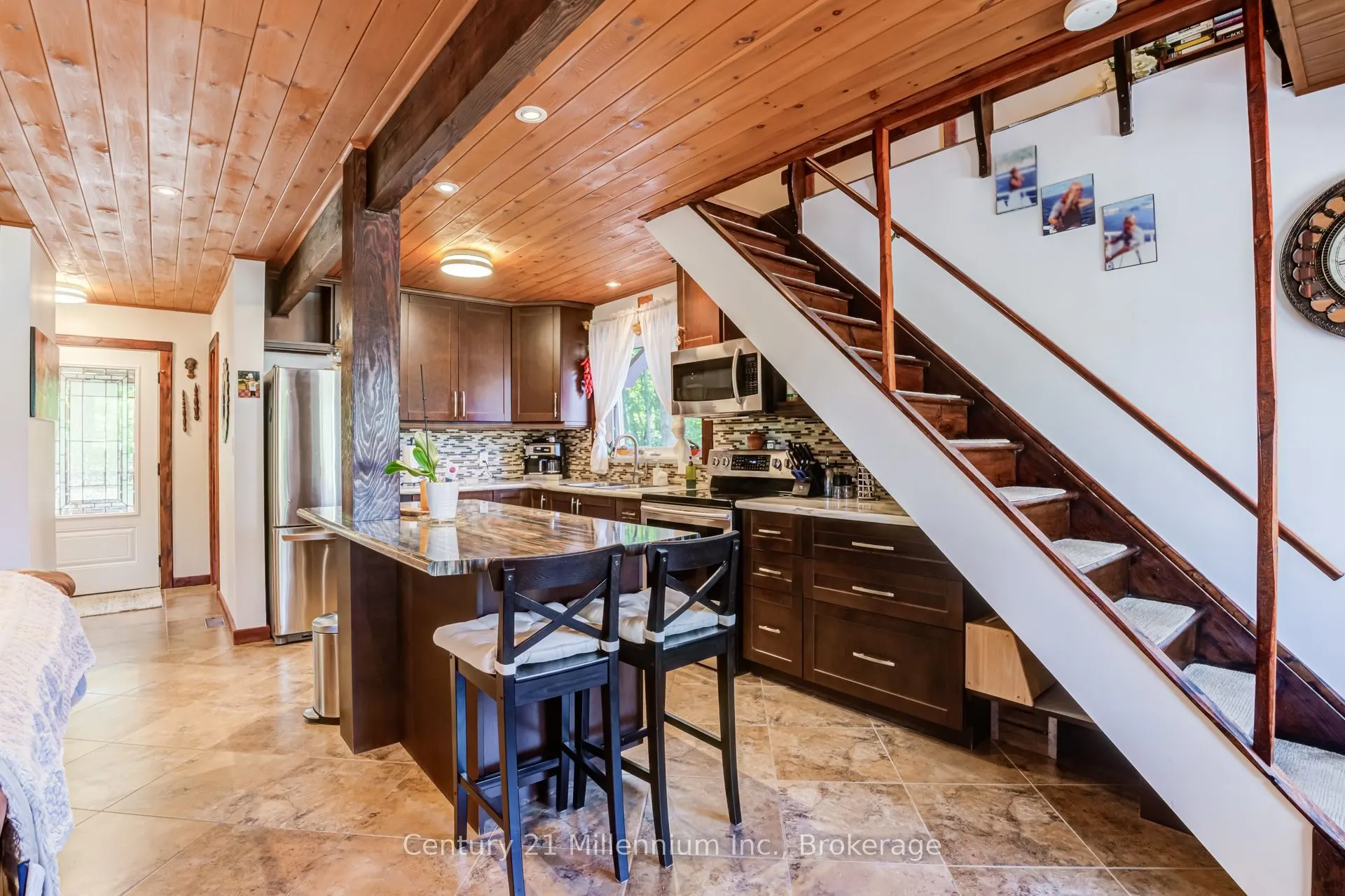 446 Manley Crescent