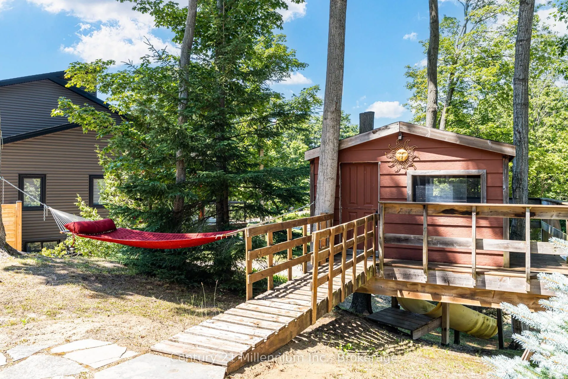 446 Manley Crescent