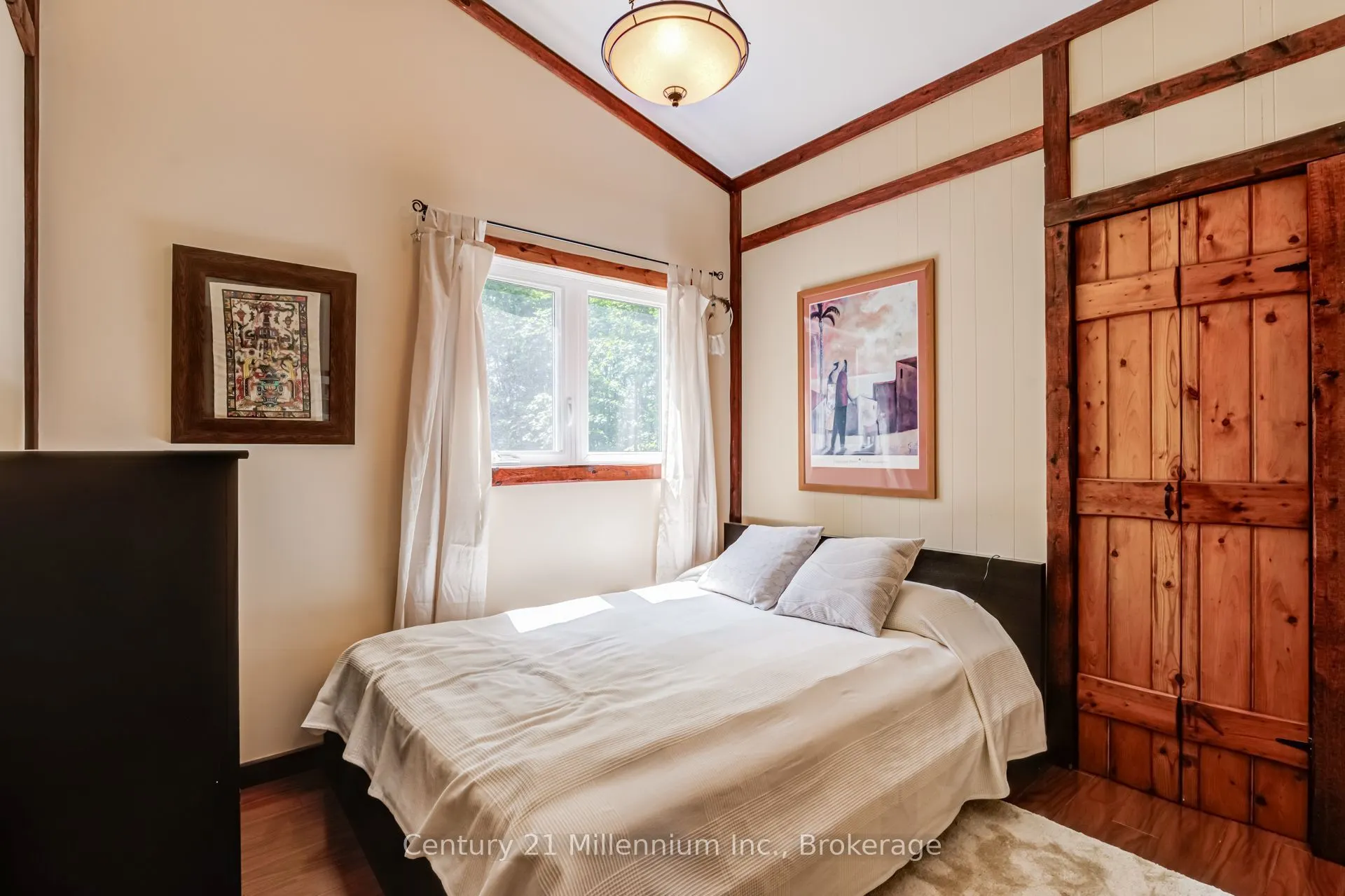 446 Manley Crescent