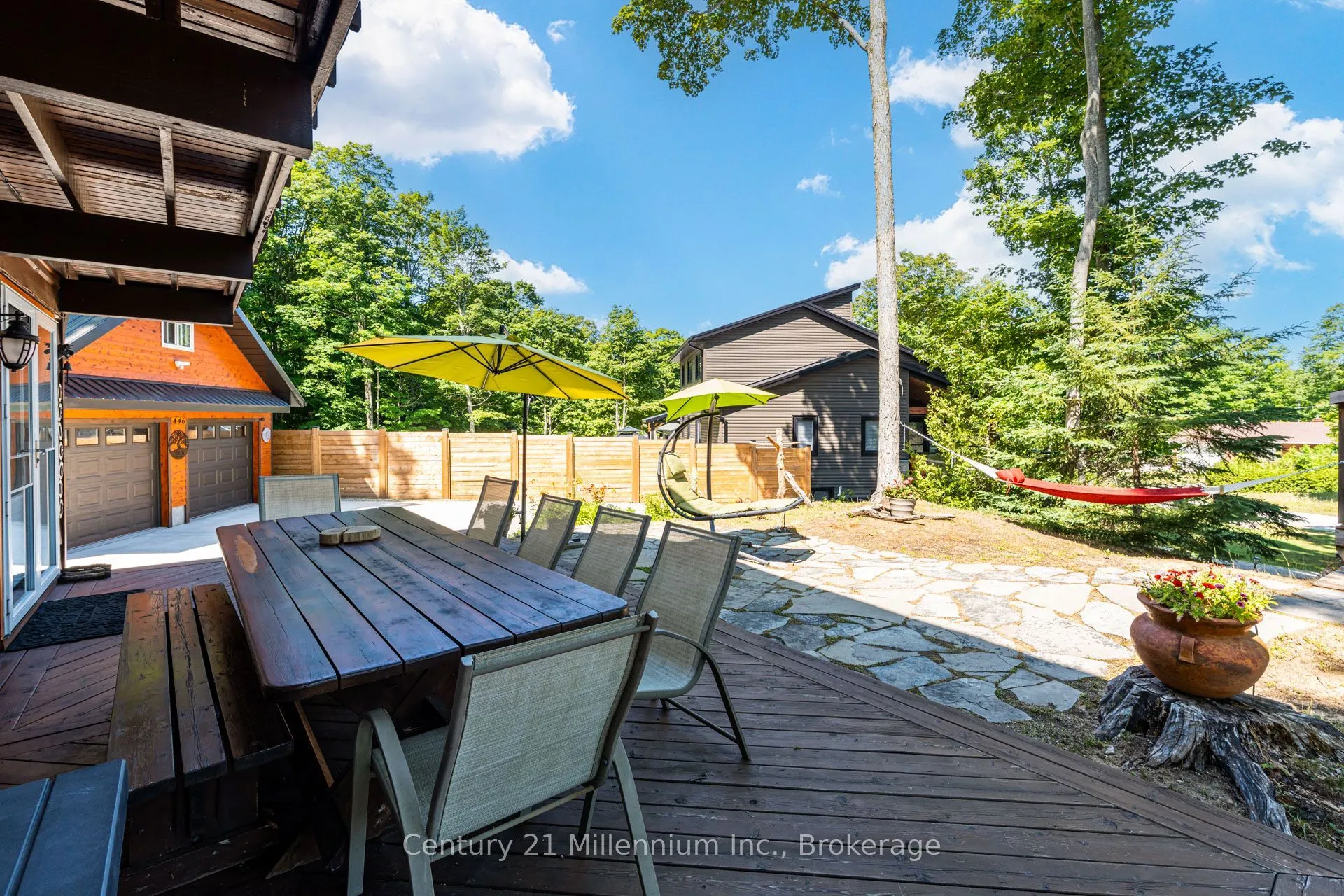 446 Manley Crescent