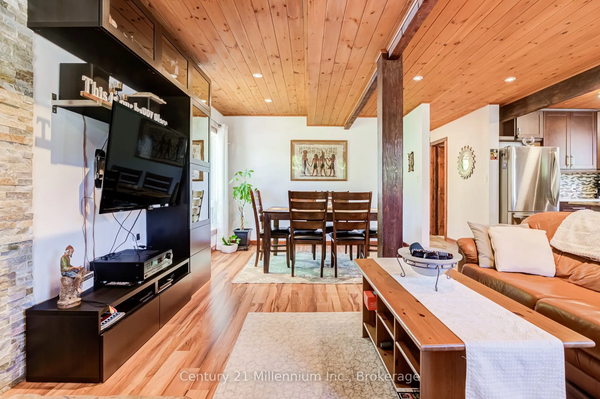 446 Manley Crescent