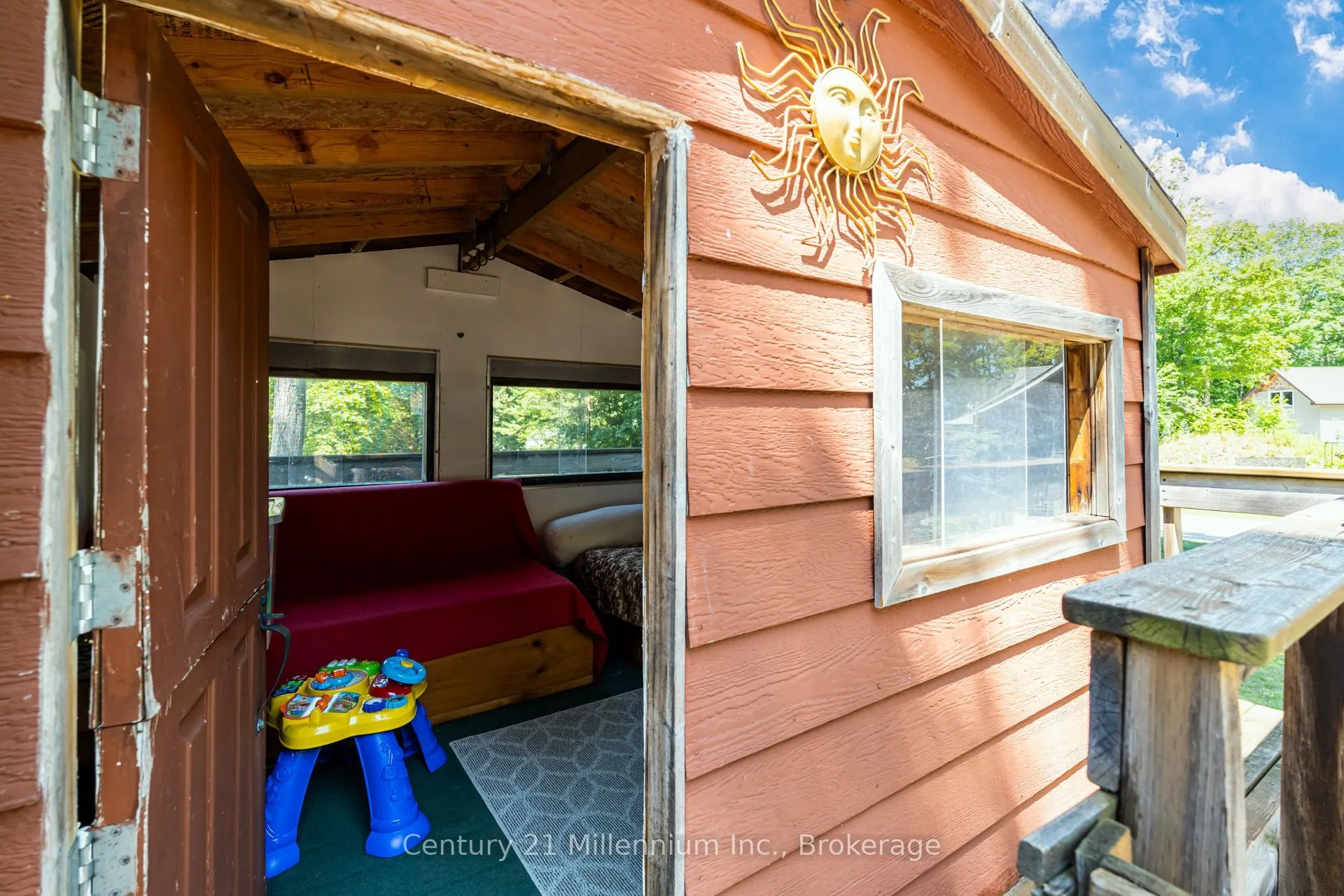 446 Manley Crescent