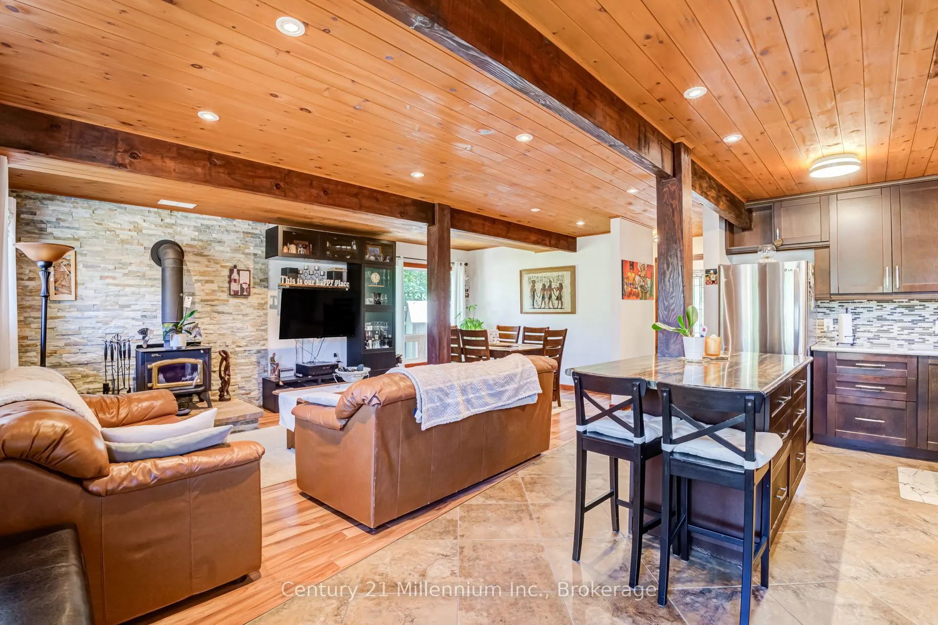 446 Manley Crescent