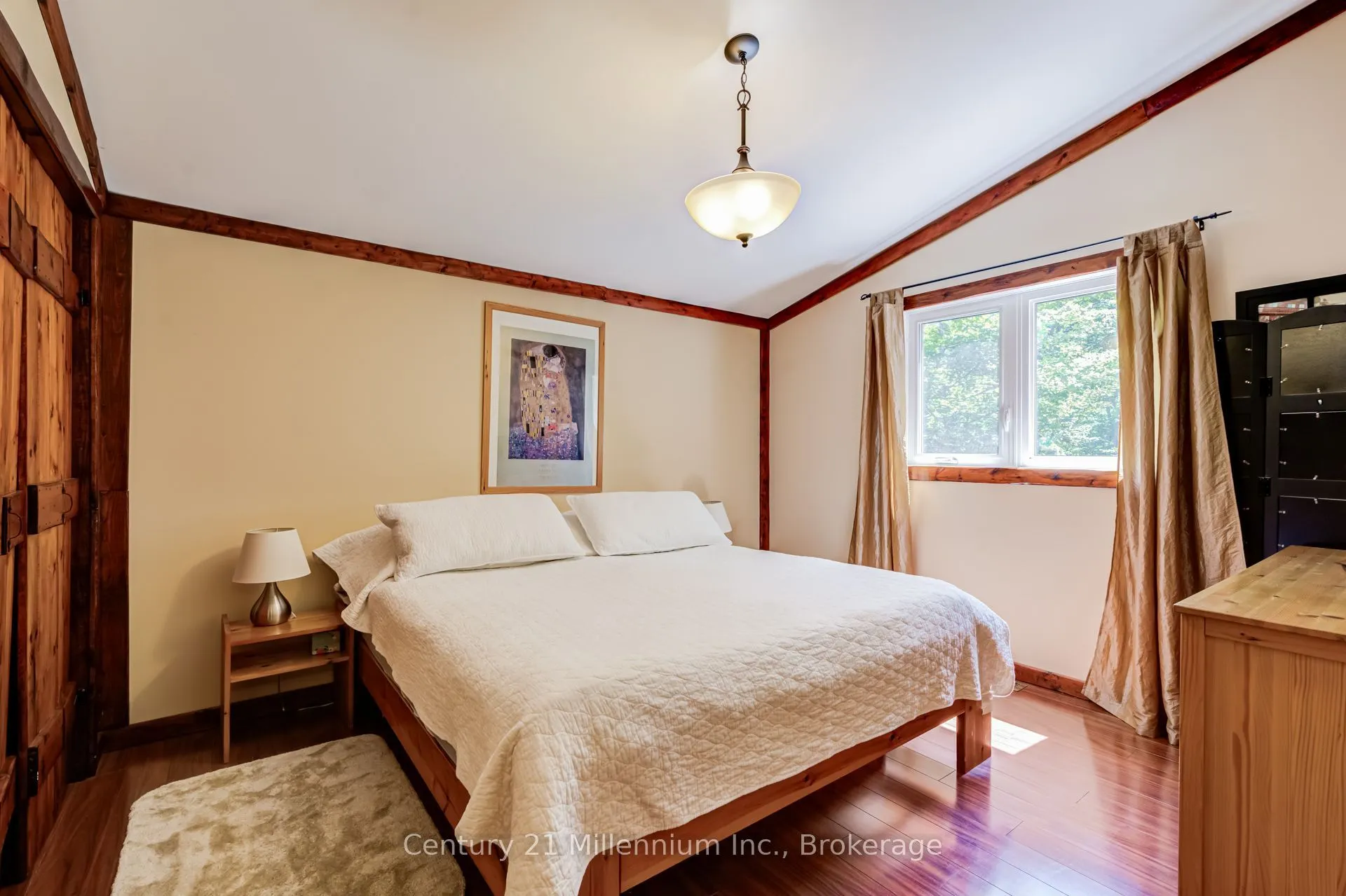 446 Manley Crescent