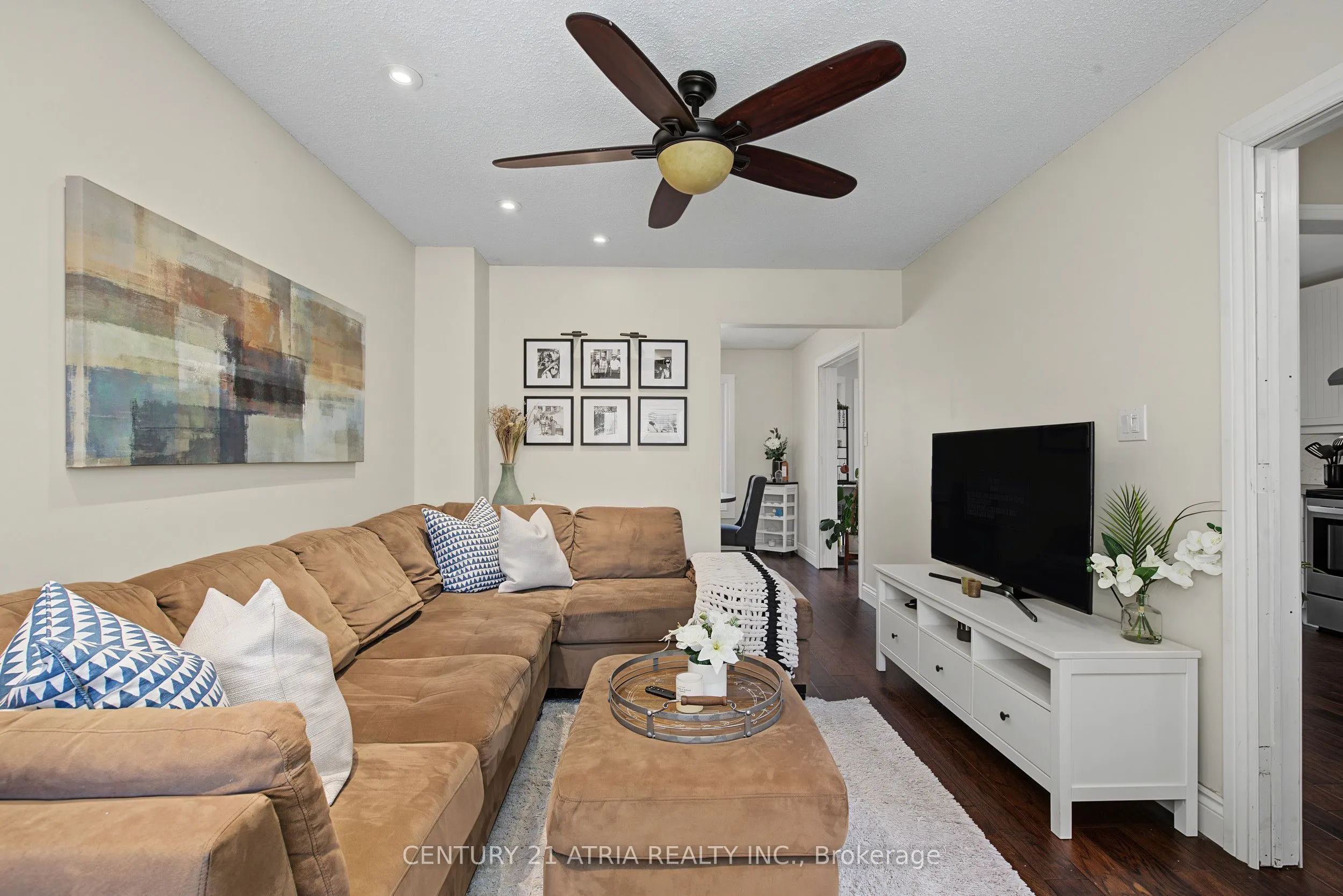 6 Burnham Boulevard