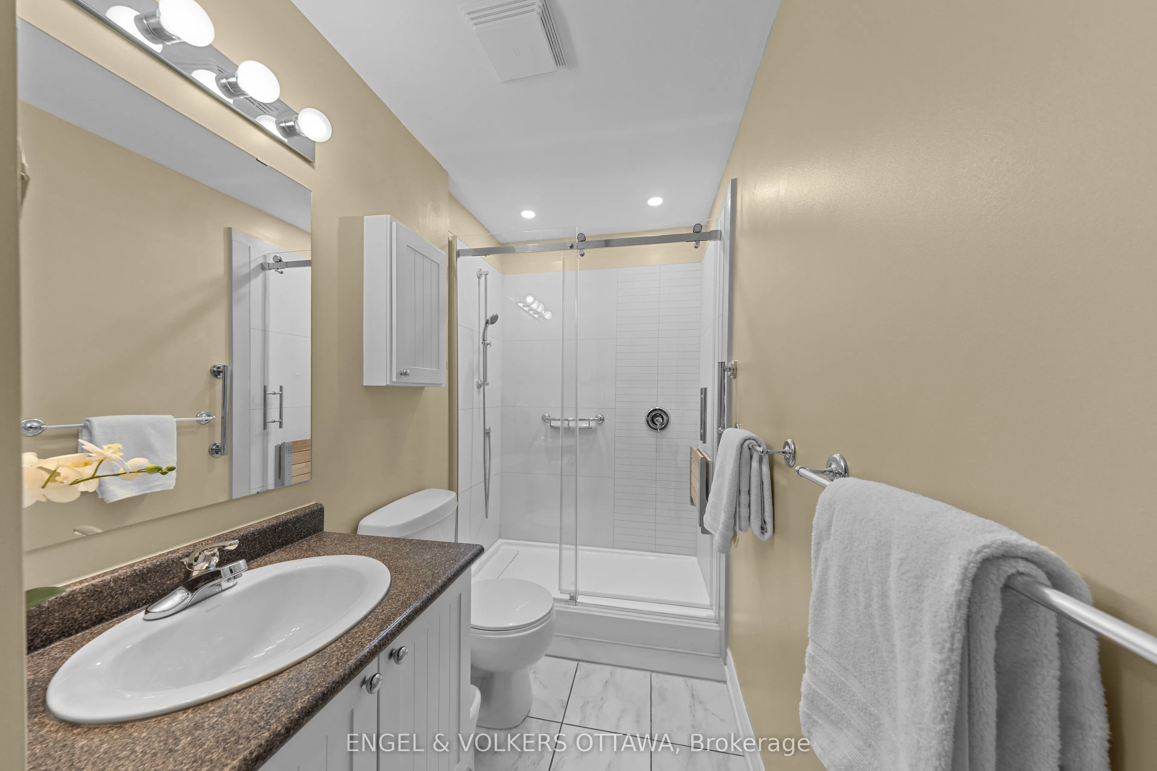 205 Bolton Street #304