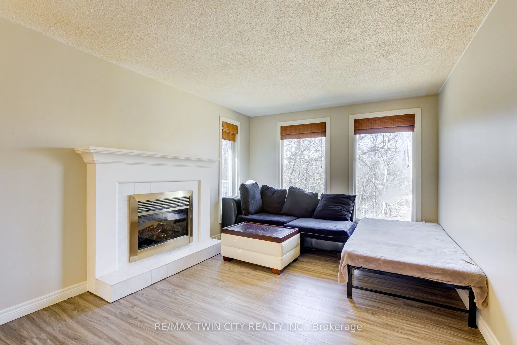 22 Blackhorne Crescent