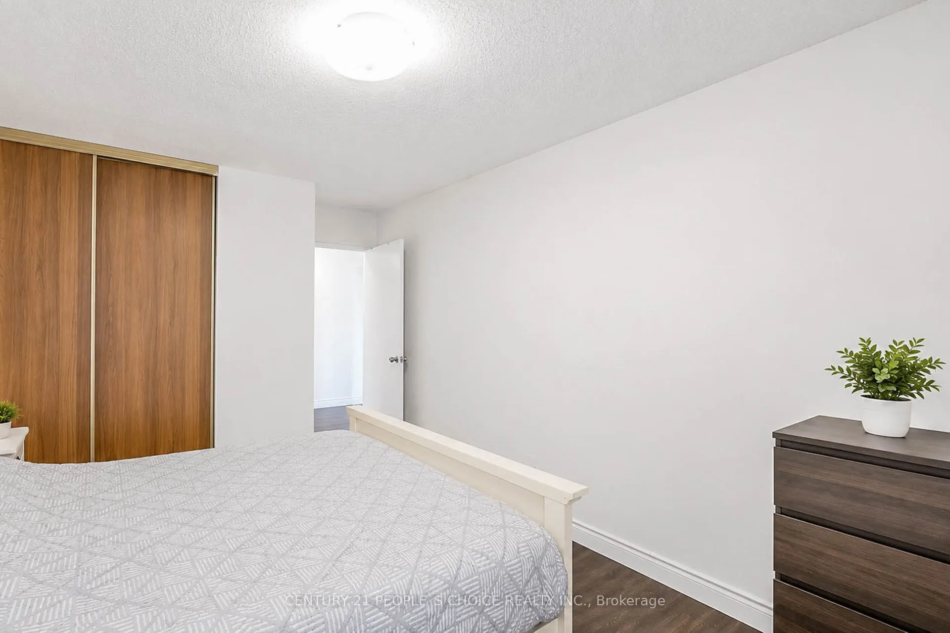 301 FRANCES Avenue #1203