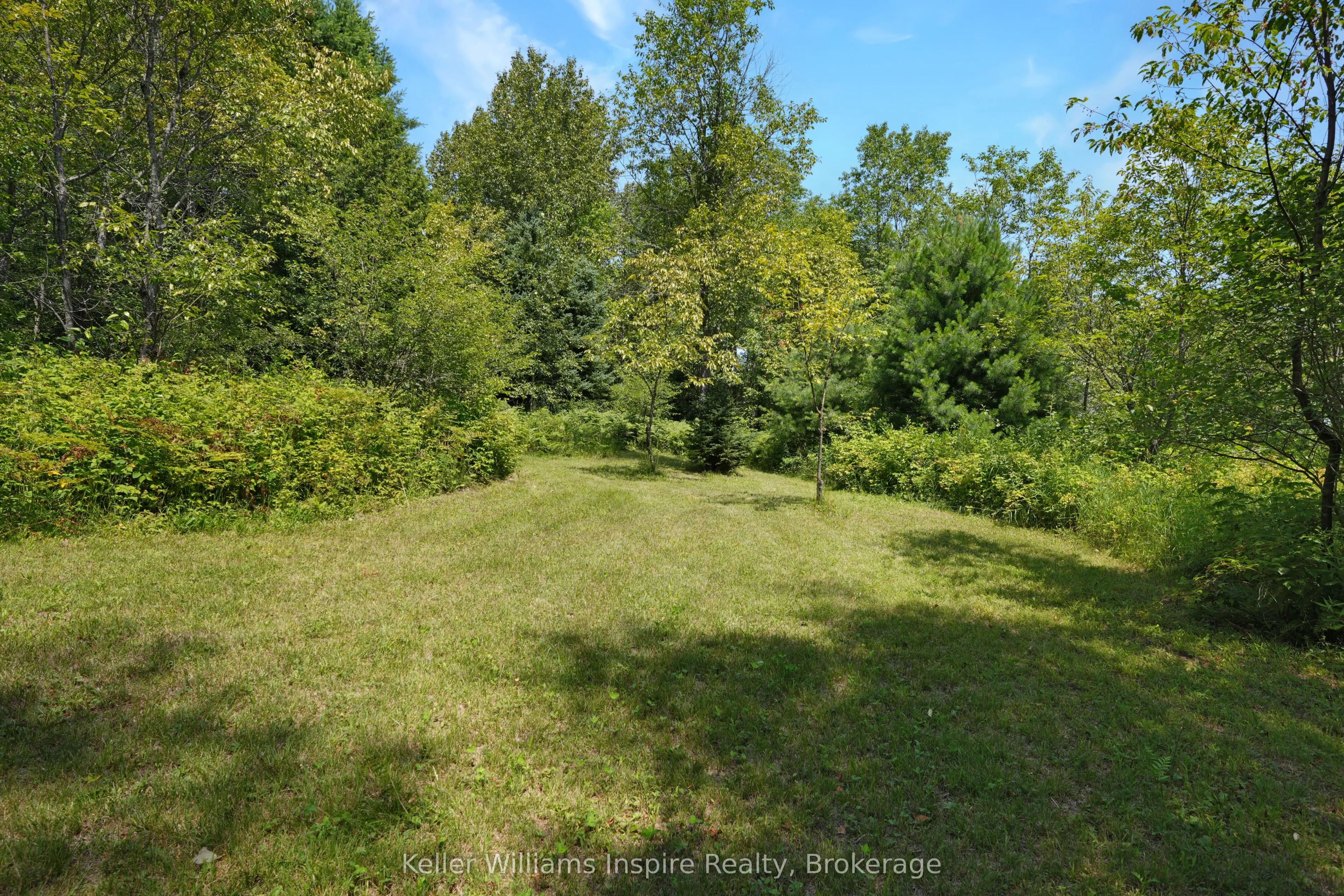 1794 East Road Loop