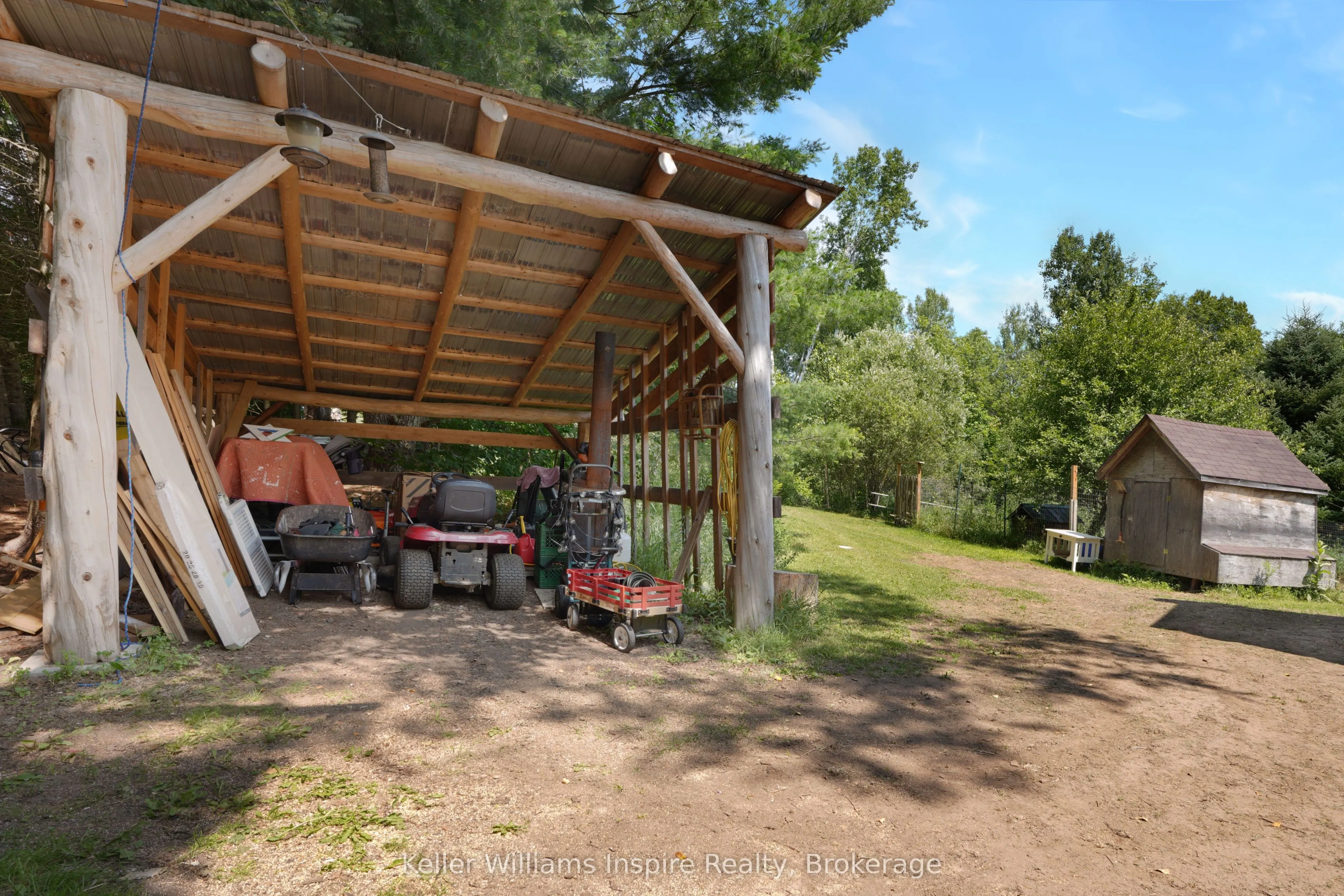 1794 East Road Loop