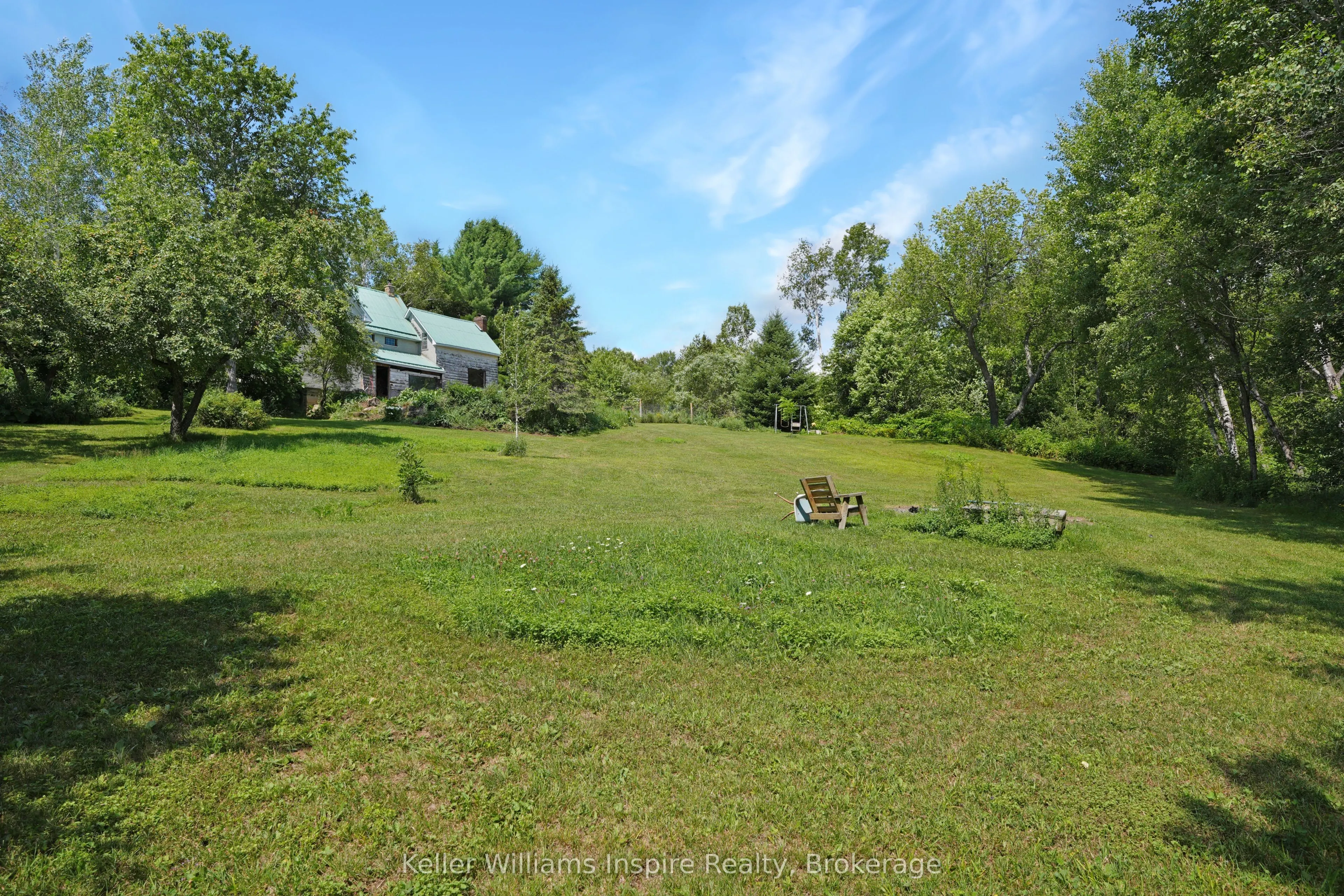 1794 East Road Loop