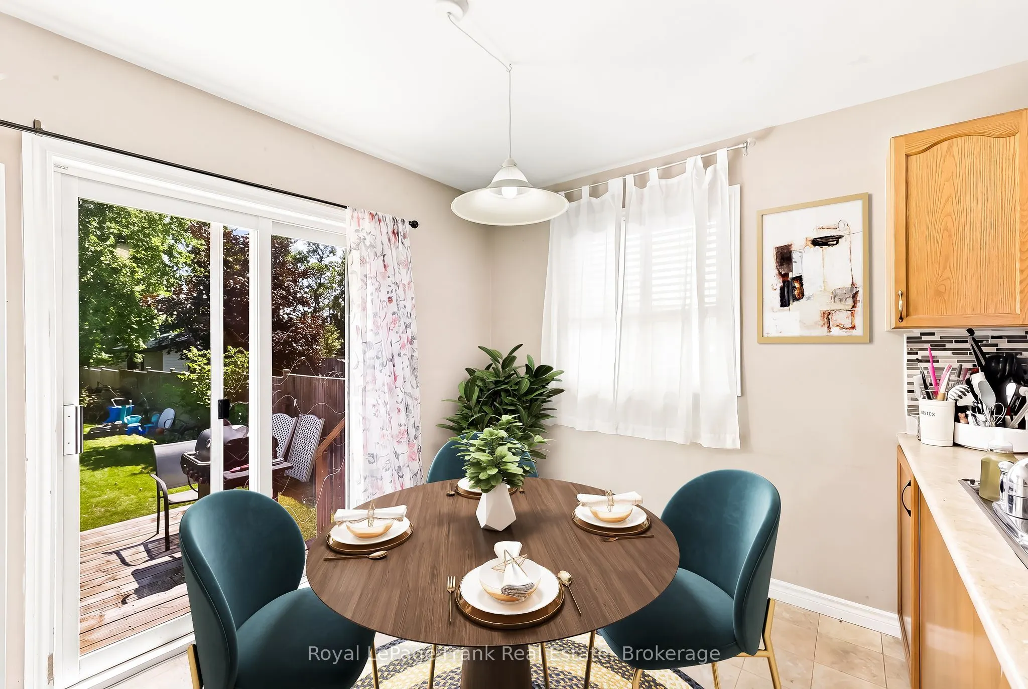 9 Durham Street W