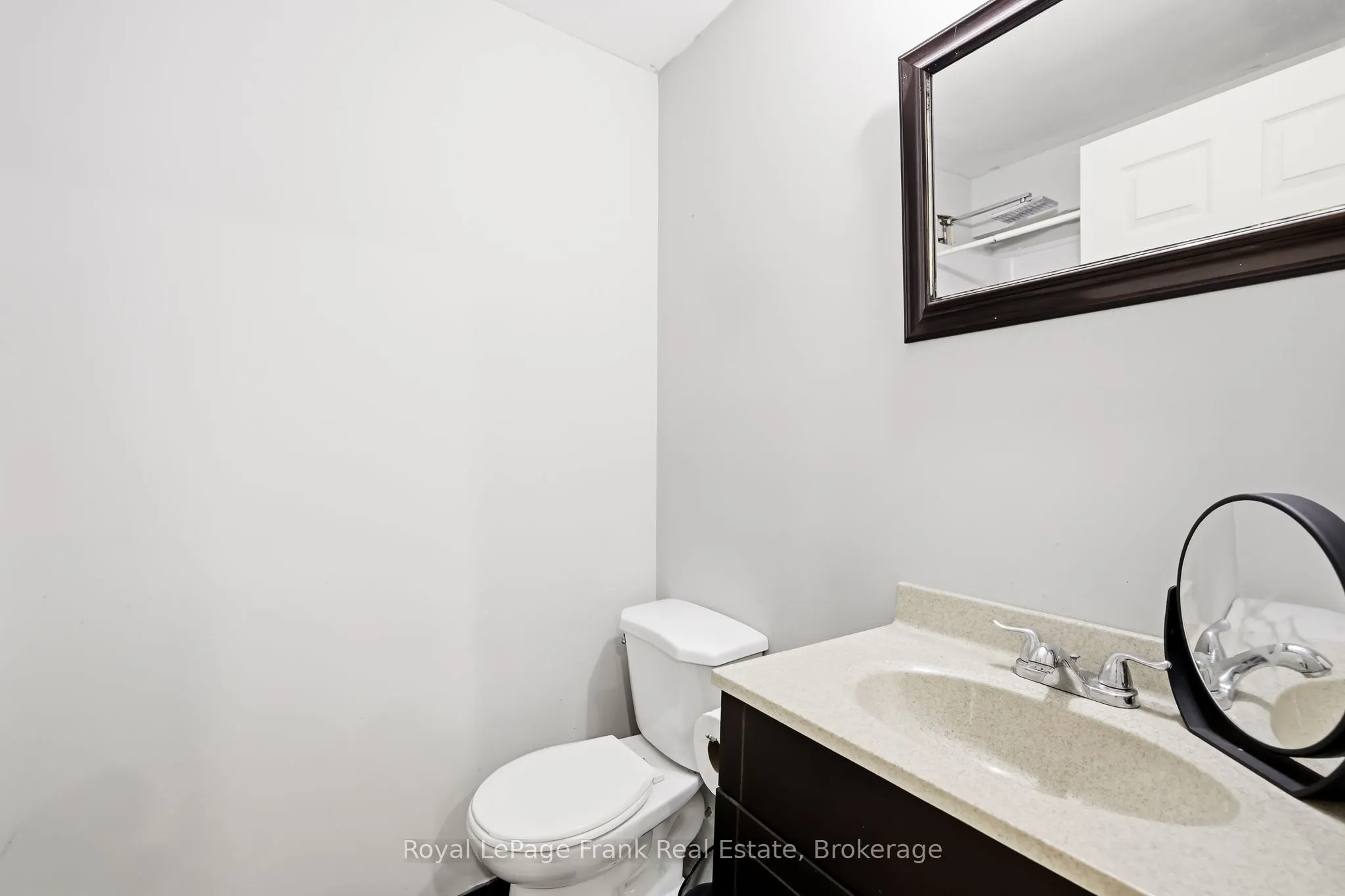 9 Durham Street W