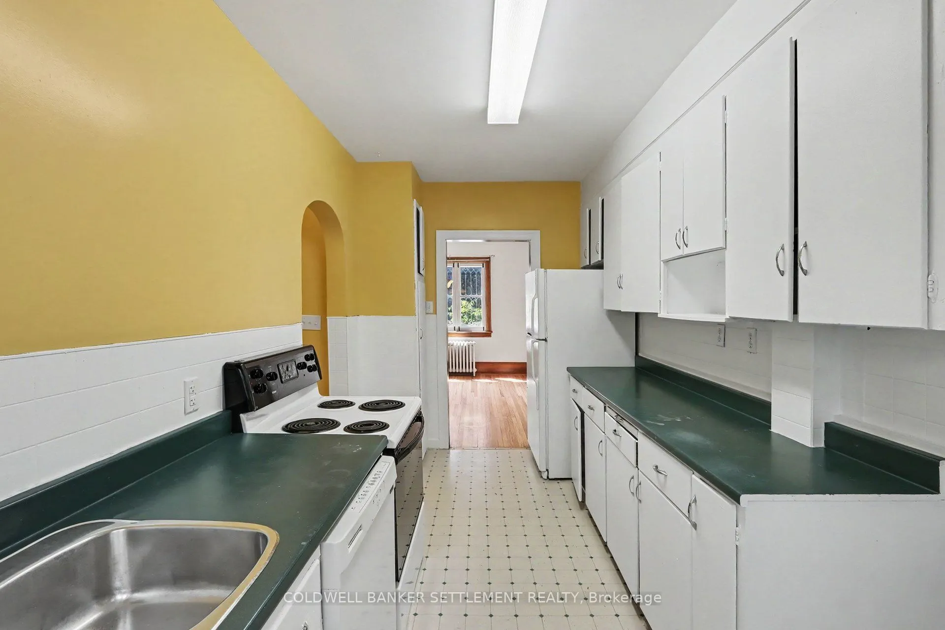 2 Gladstone Avenue