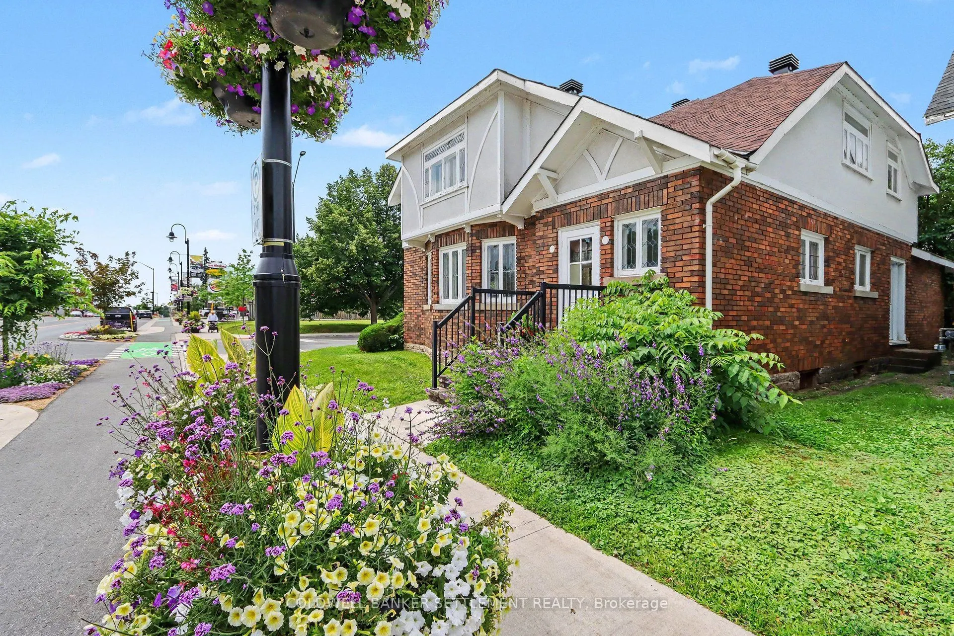 2 Gladstone Avenue