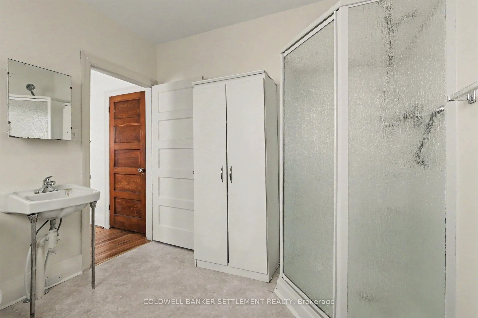 2 Gladstone Avenue