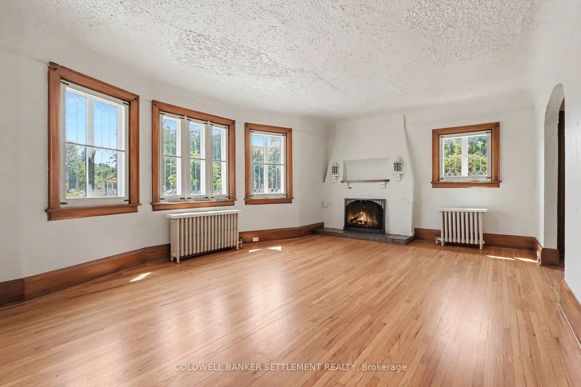 2 Gladstone Avenue