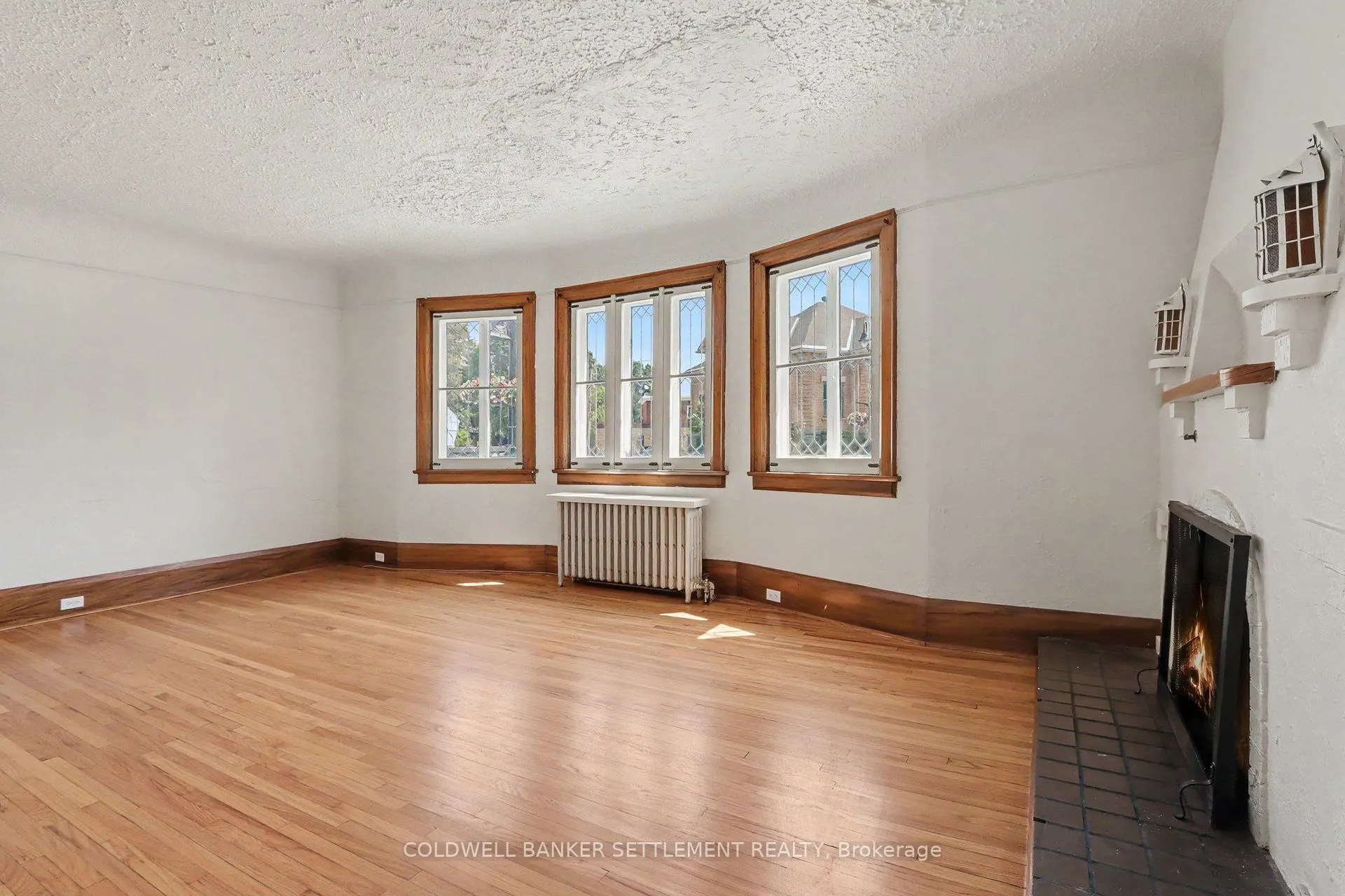 2 Gladstone Avenue